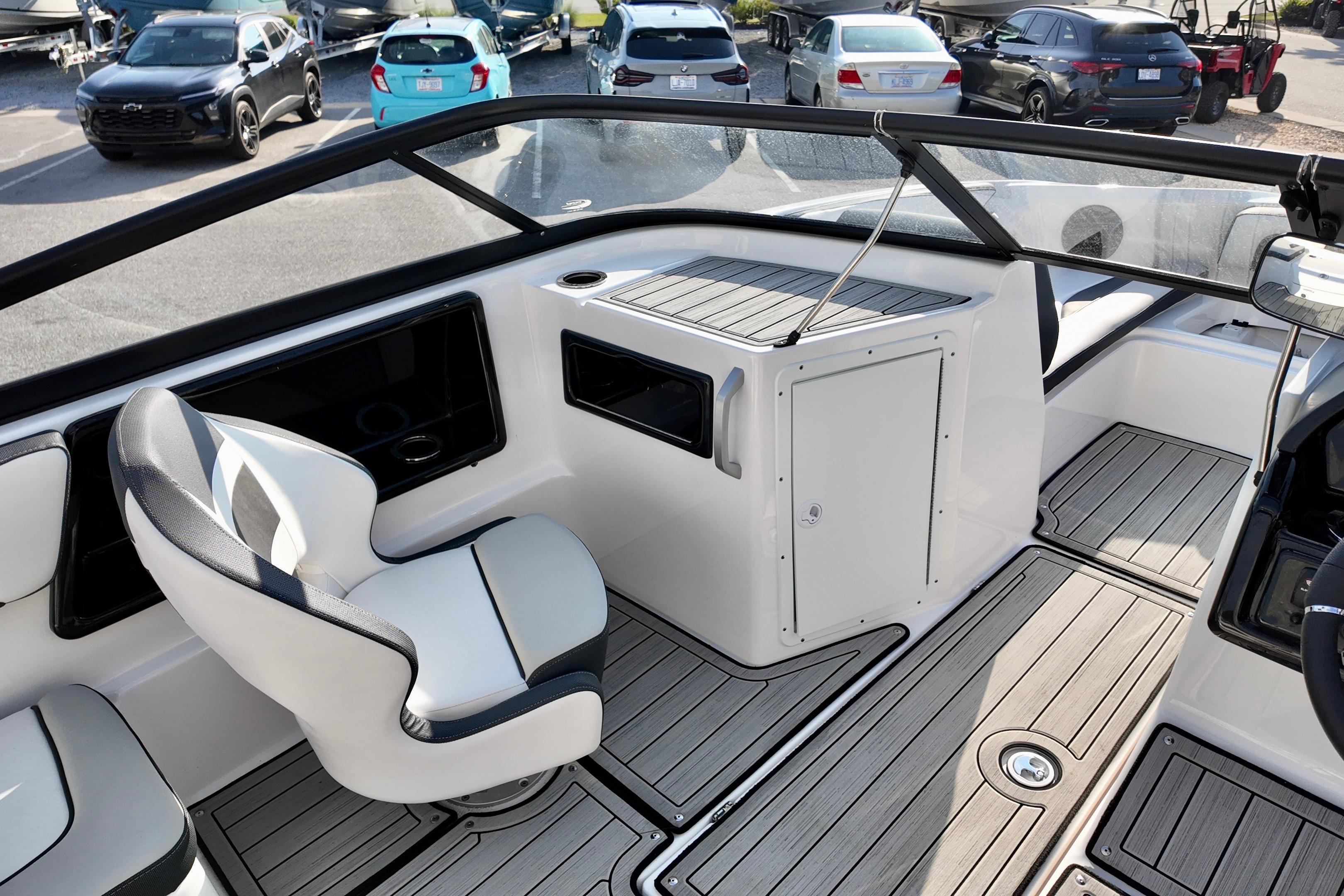 2023 Yamaha 195S boat interior with sleek seating and modern dashboard design.