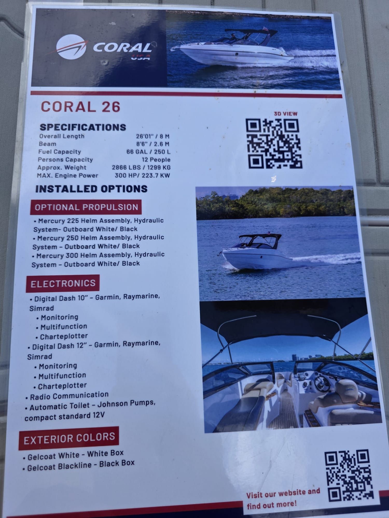 Coral 26: A modern boat with optional propulsion, advanced electronics, and various exterior colors.