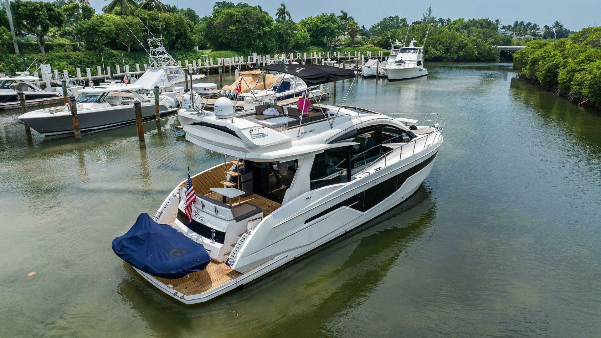 2017 Galeon 510 Skybridge - Image 4