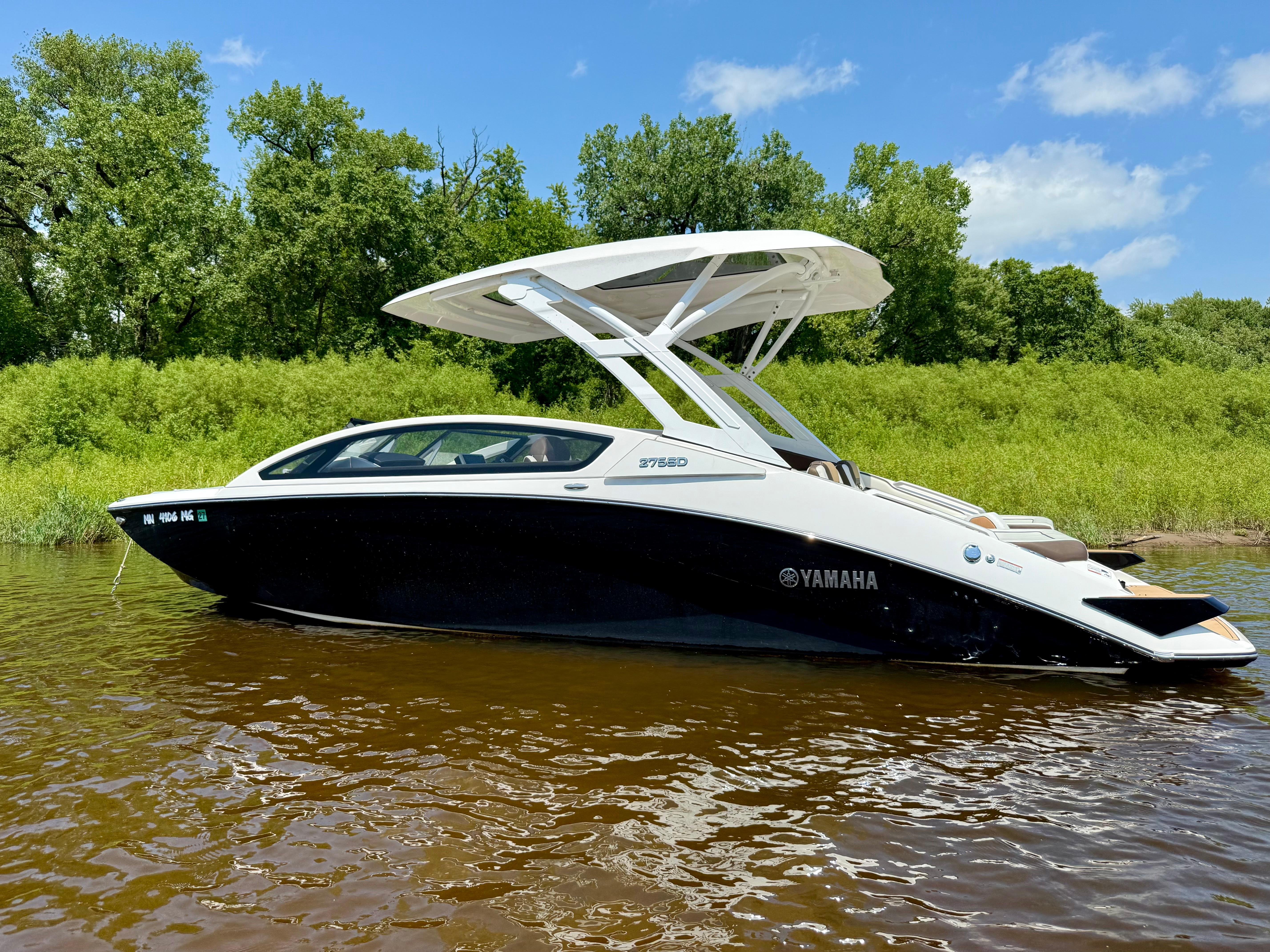 2022 Yamaha Boats 275SD - 2