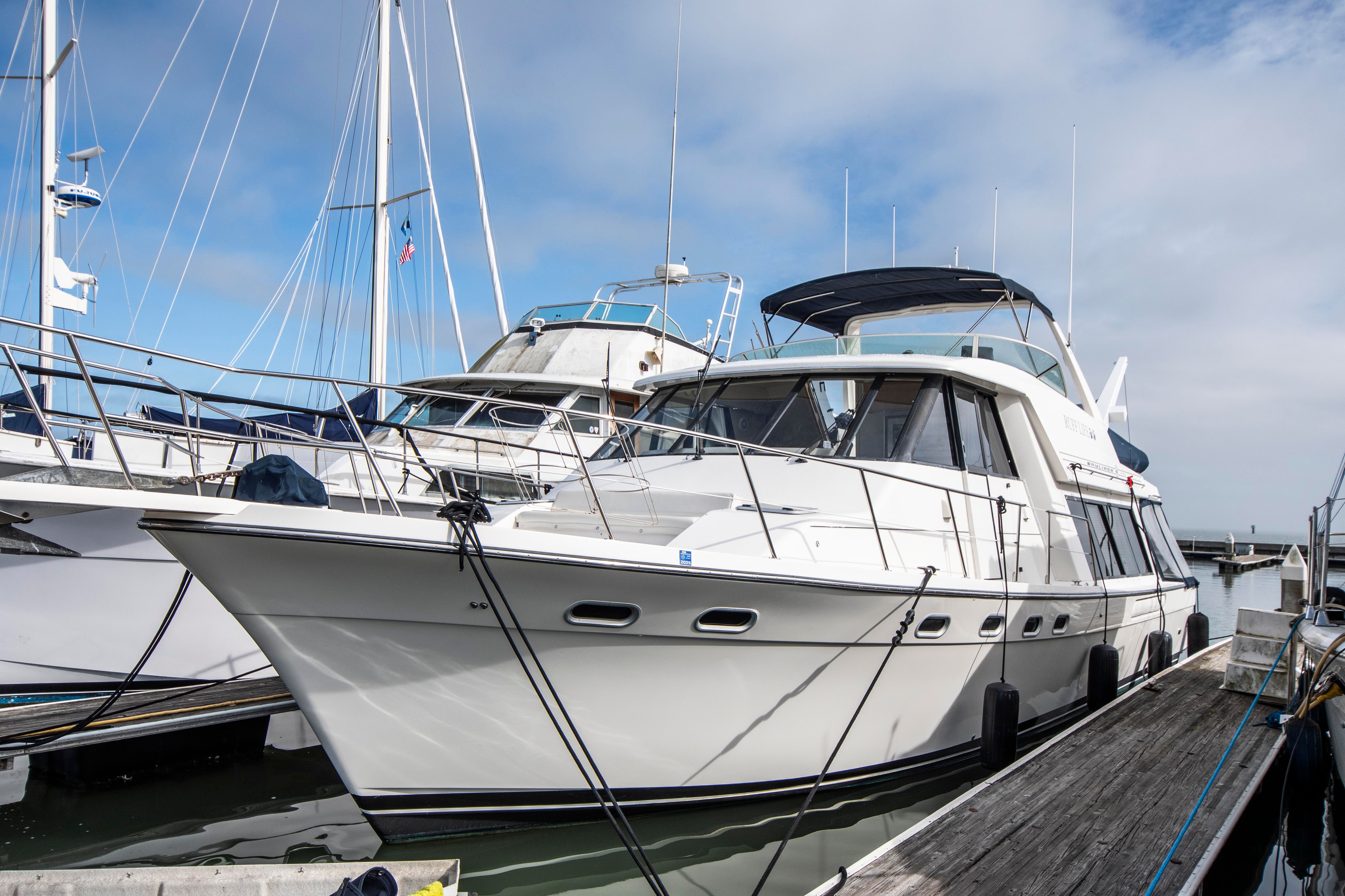 1999 Bayliner 4788 Pilot House Motoryacht