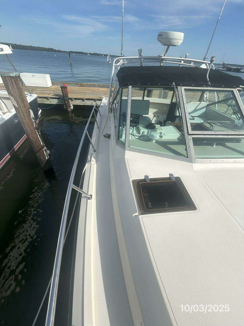 1985 Pursuit 3100 Open - Image 13