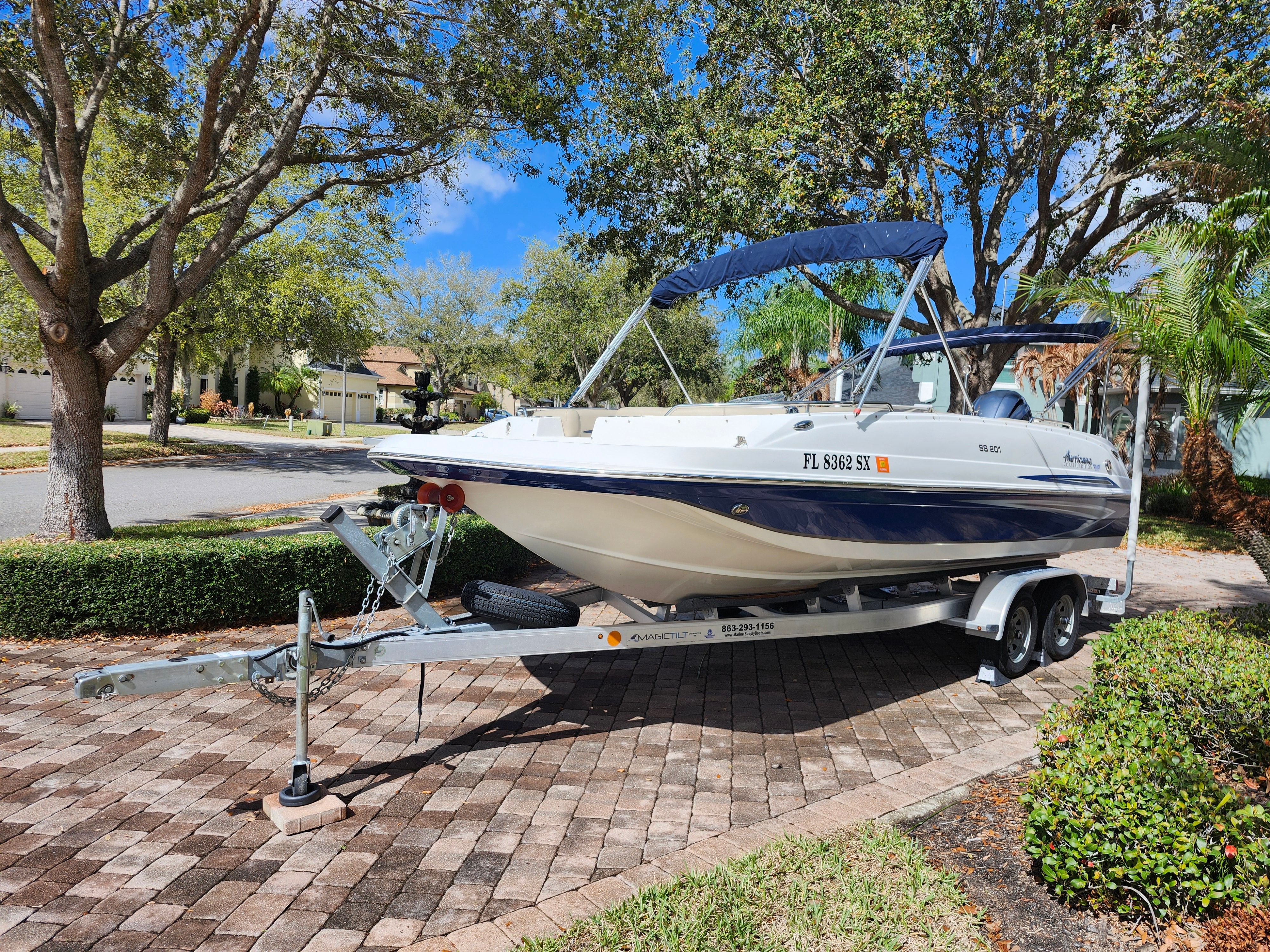 2021 Hurricane SunDeck 201 OB