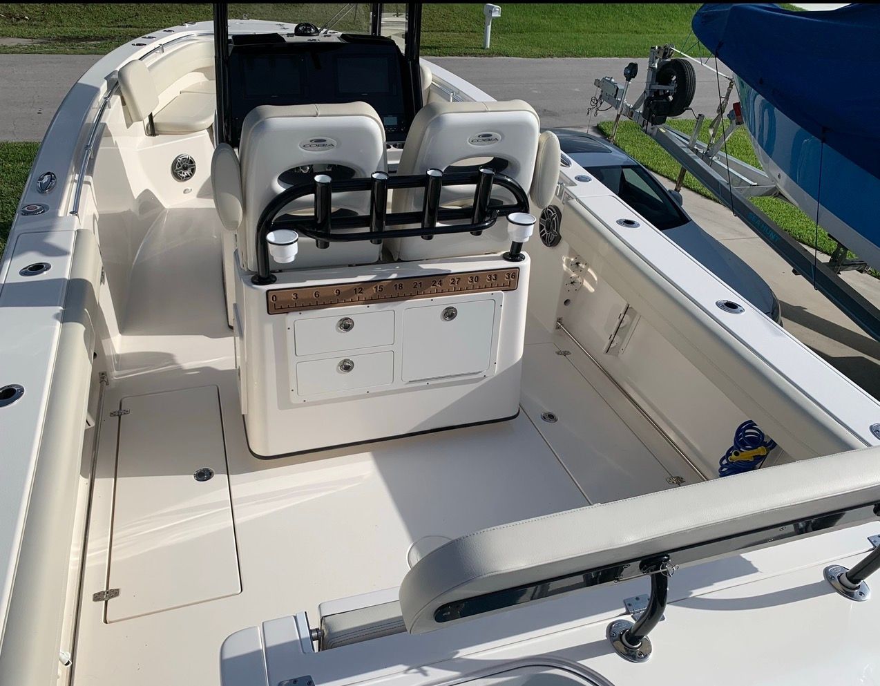 2020 Cobia 280 Center Console - 18
