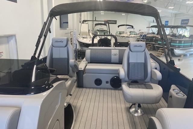 2026 Bentley Pontoons Elite 223 Swingback interior with luxurious seating and modern design.