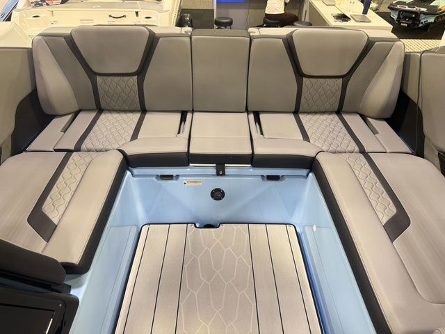 2025 Yamaha Boats 255XD - 12