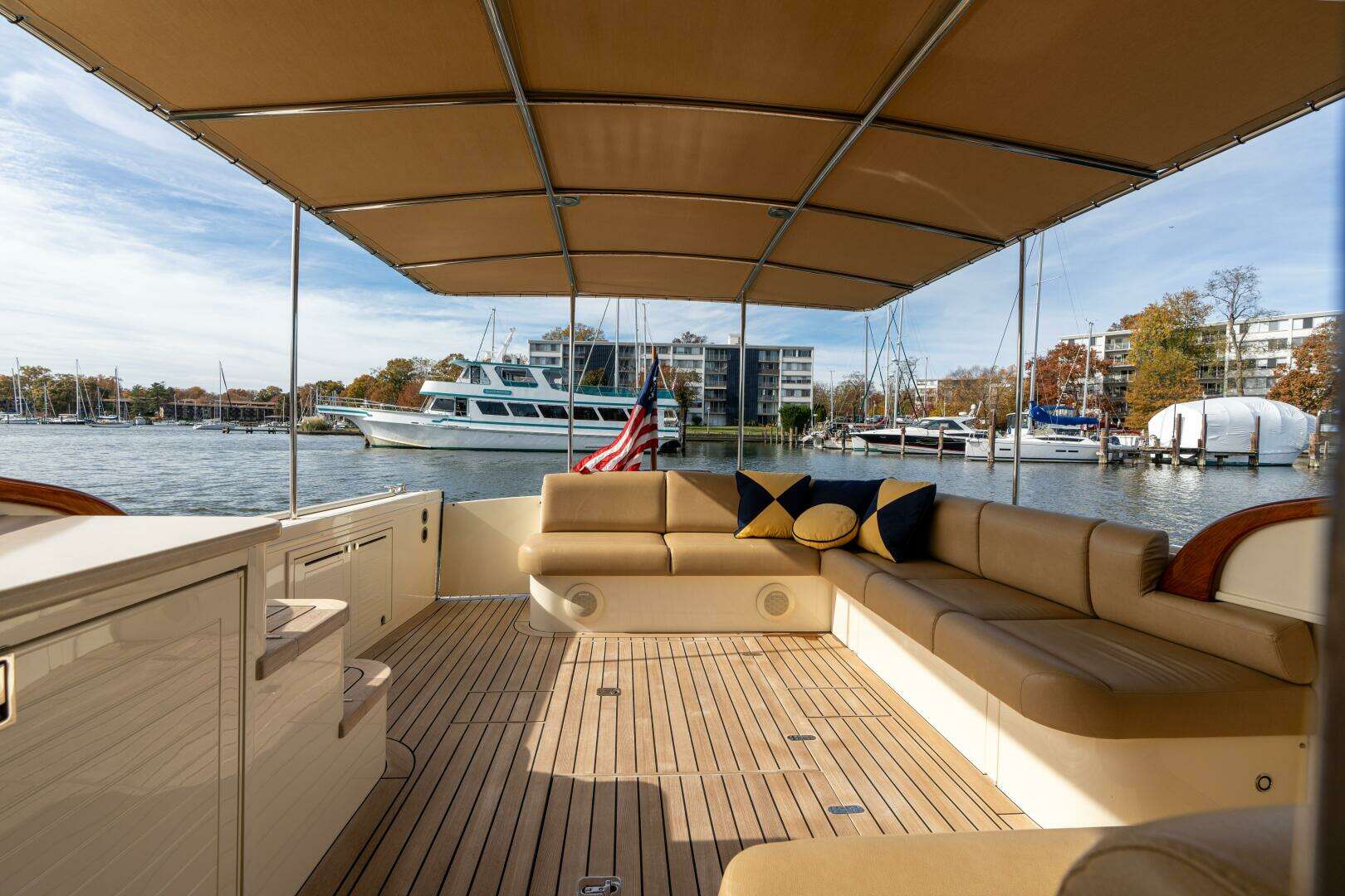2016 Palm Beach Motor Yachts PB50 - Image 17