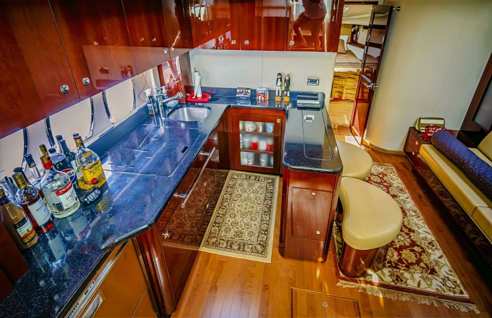2011 Sea Ray 580 Sundancer - Image 20