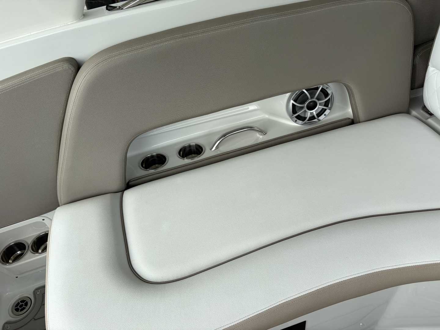 2018 Crownline Eclipse E30 - Image 38