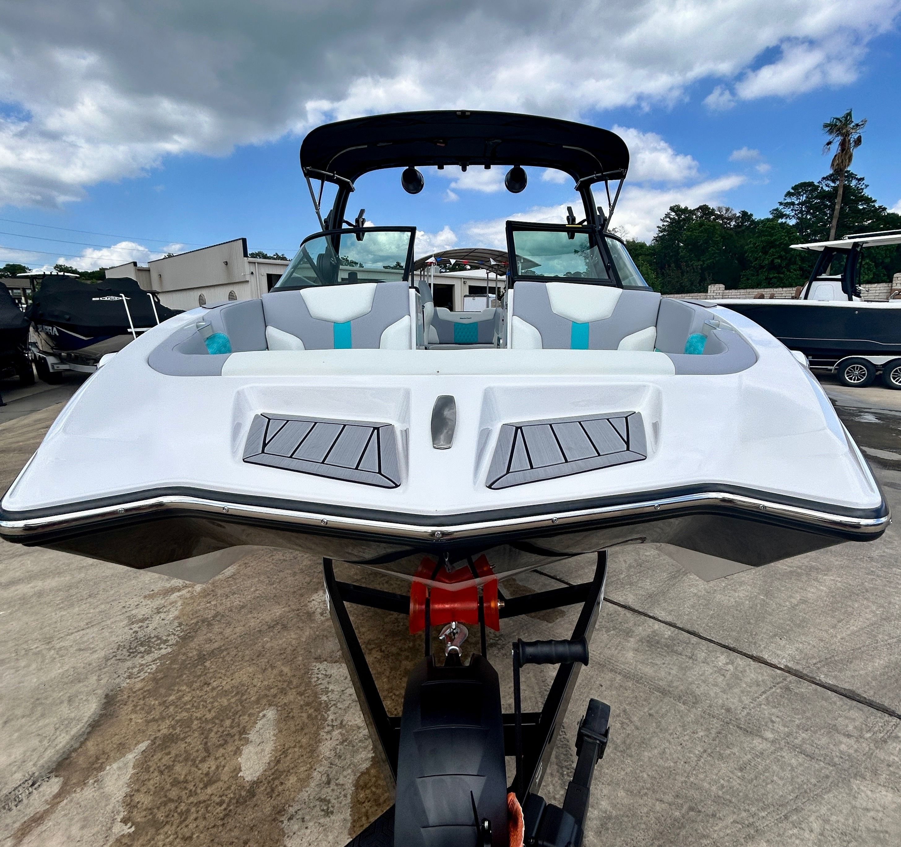 2026 MasterCraft XT22 - 10
