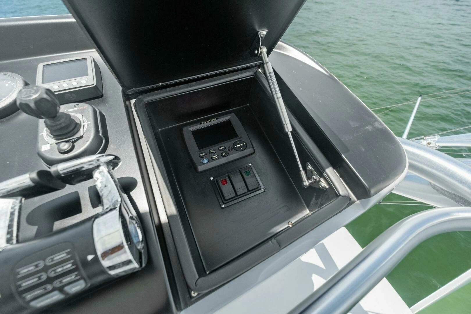 2015 Viking 52 OPEN - Image 20