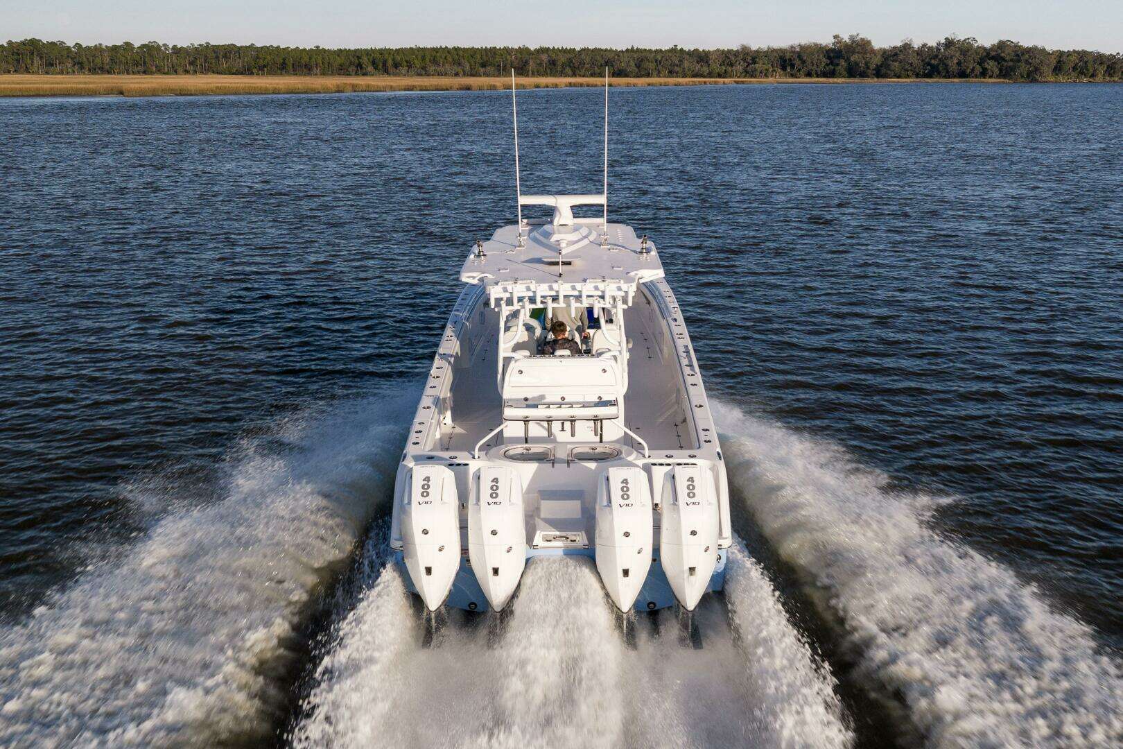 2024 Invincible 40 CAT - Image 15