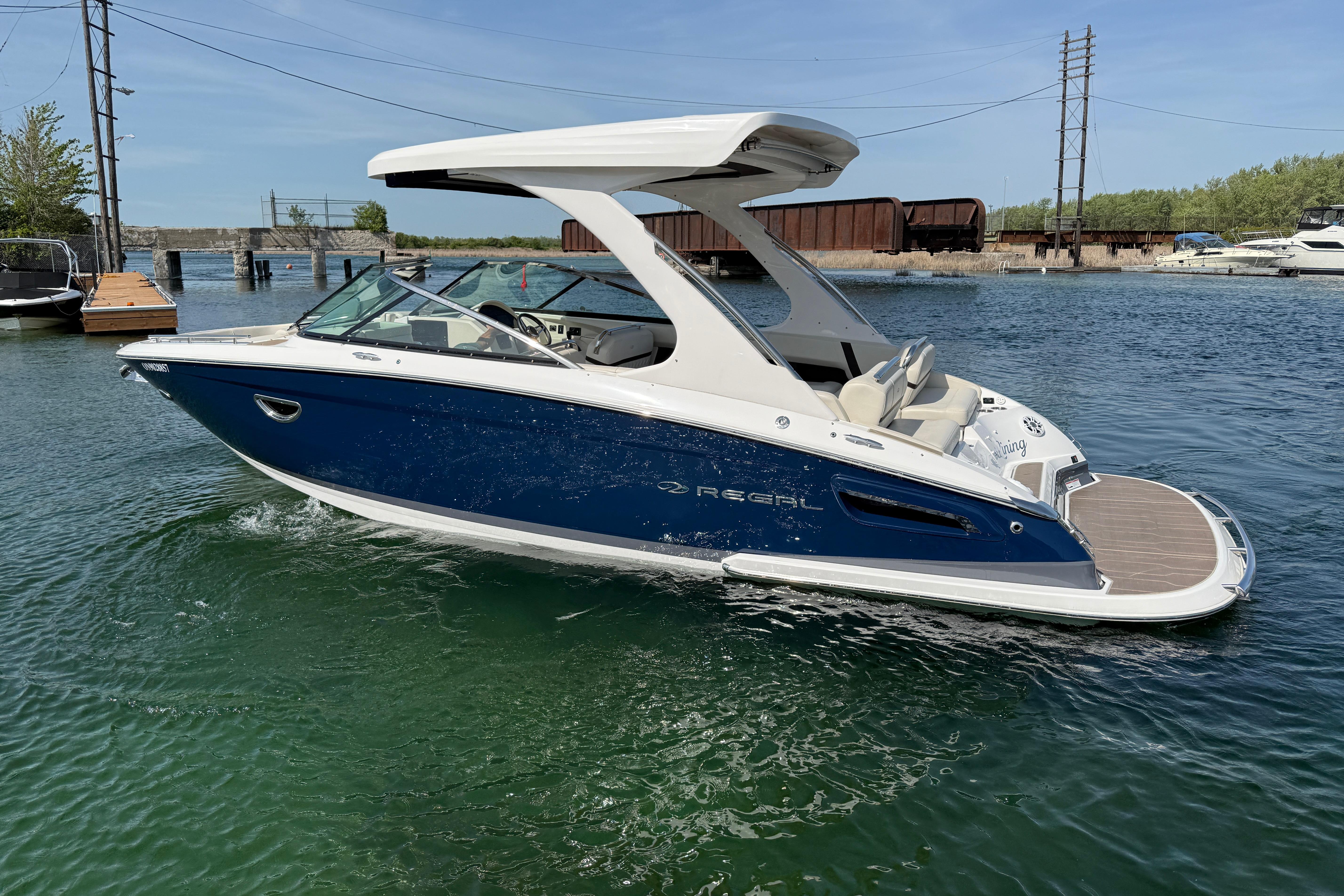 2023 Regal 2800 Bowrider