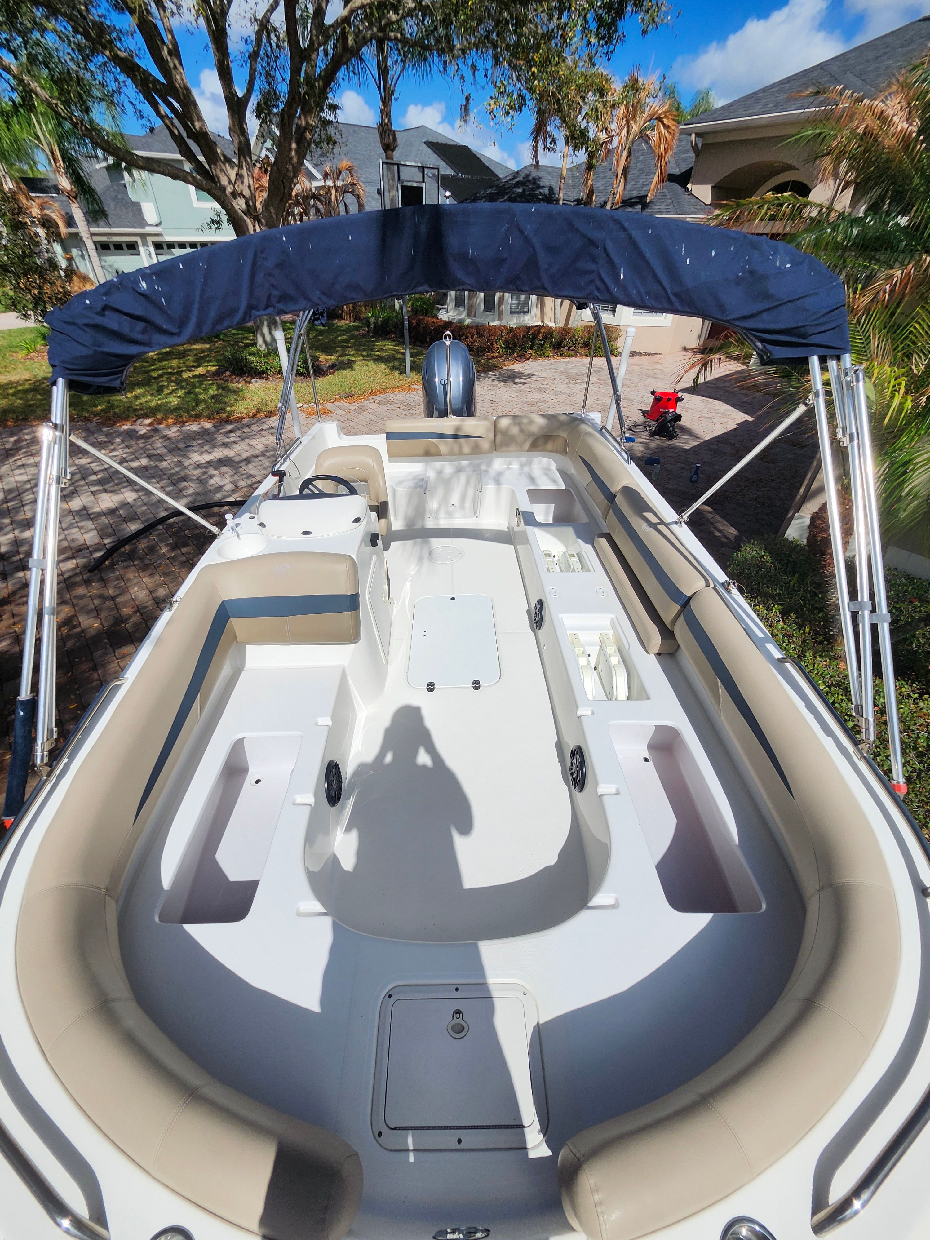 2021 Hurricane SunDeck 201 OB - 17