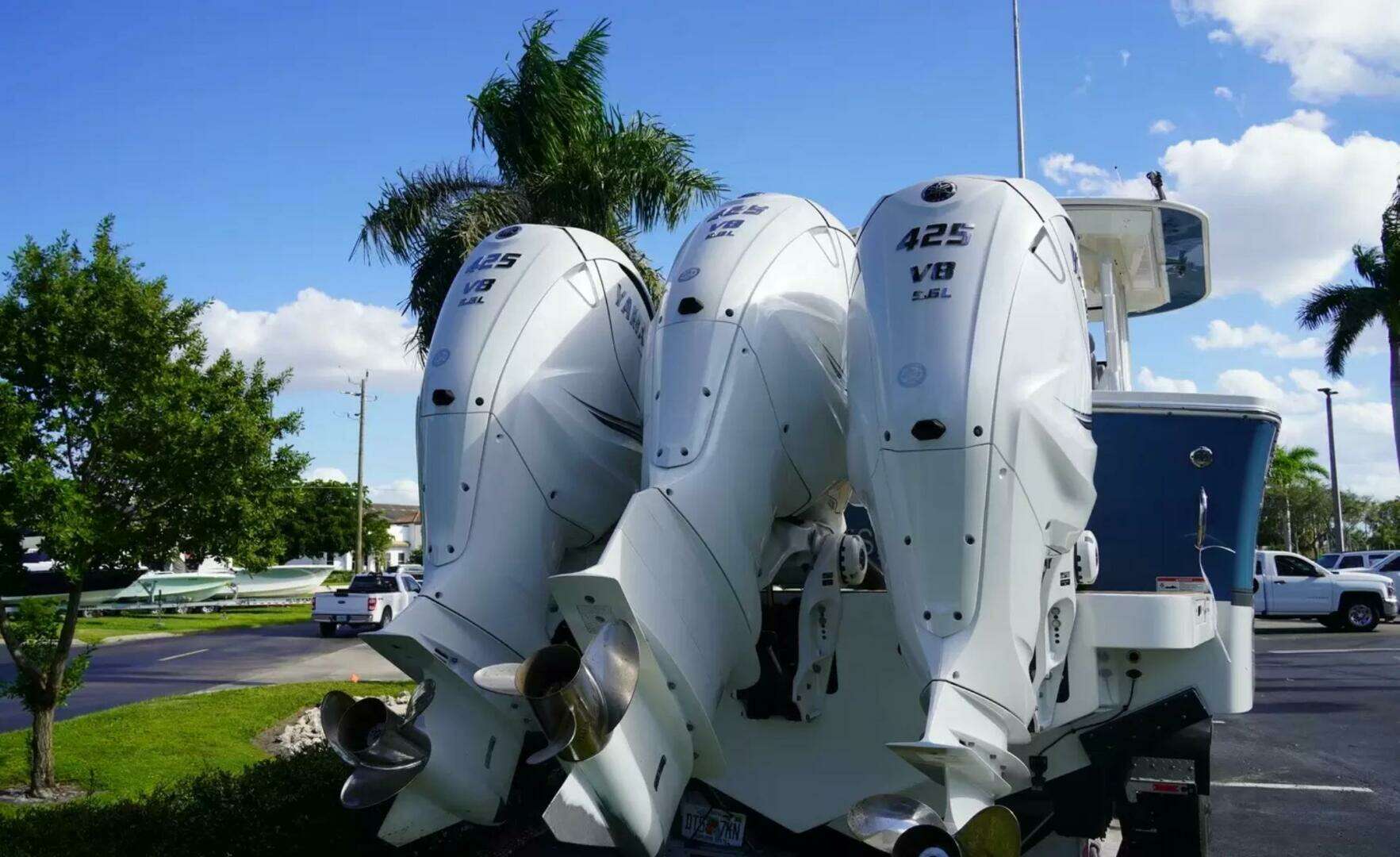 2023 Regulator 37 - Image 3