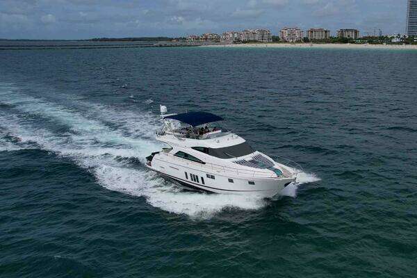 2013 Fairline 65 Squadron