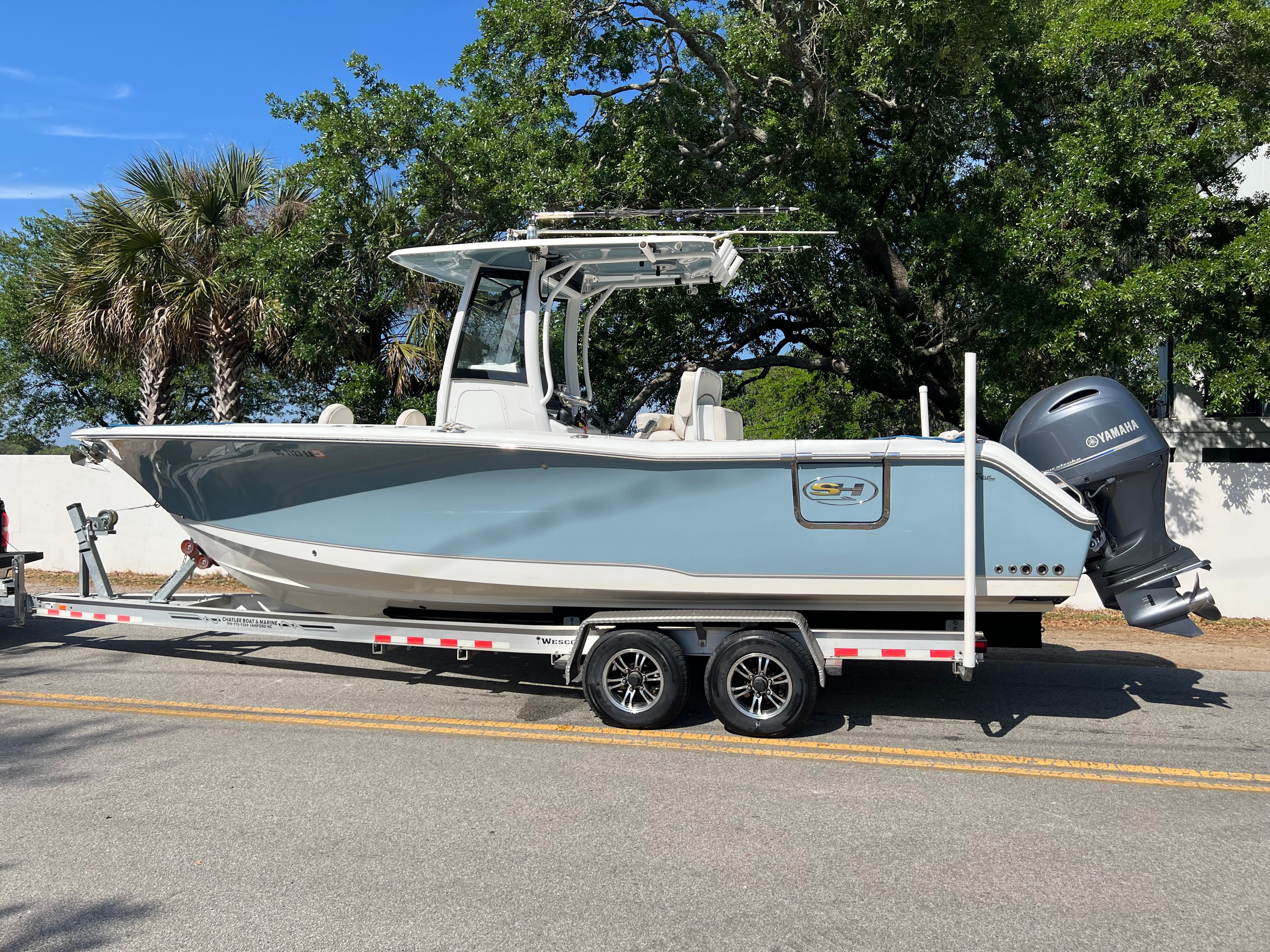 2022 Sea Hunt Gamefish 27 Forward Seating - 2
