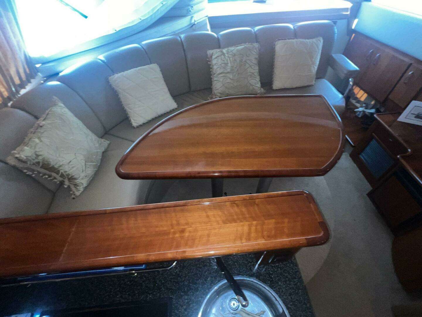 2004 Carver Sport Sedan - Image 31