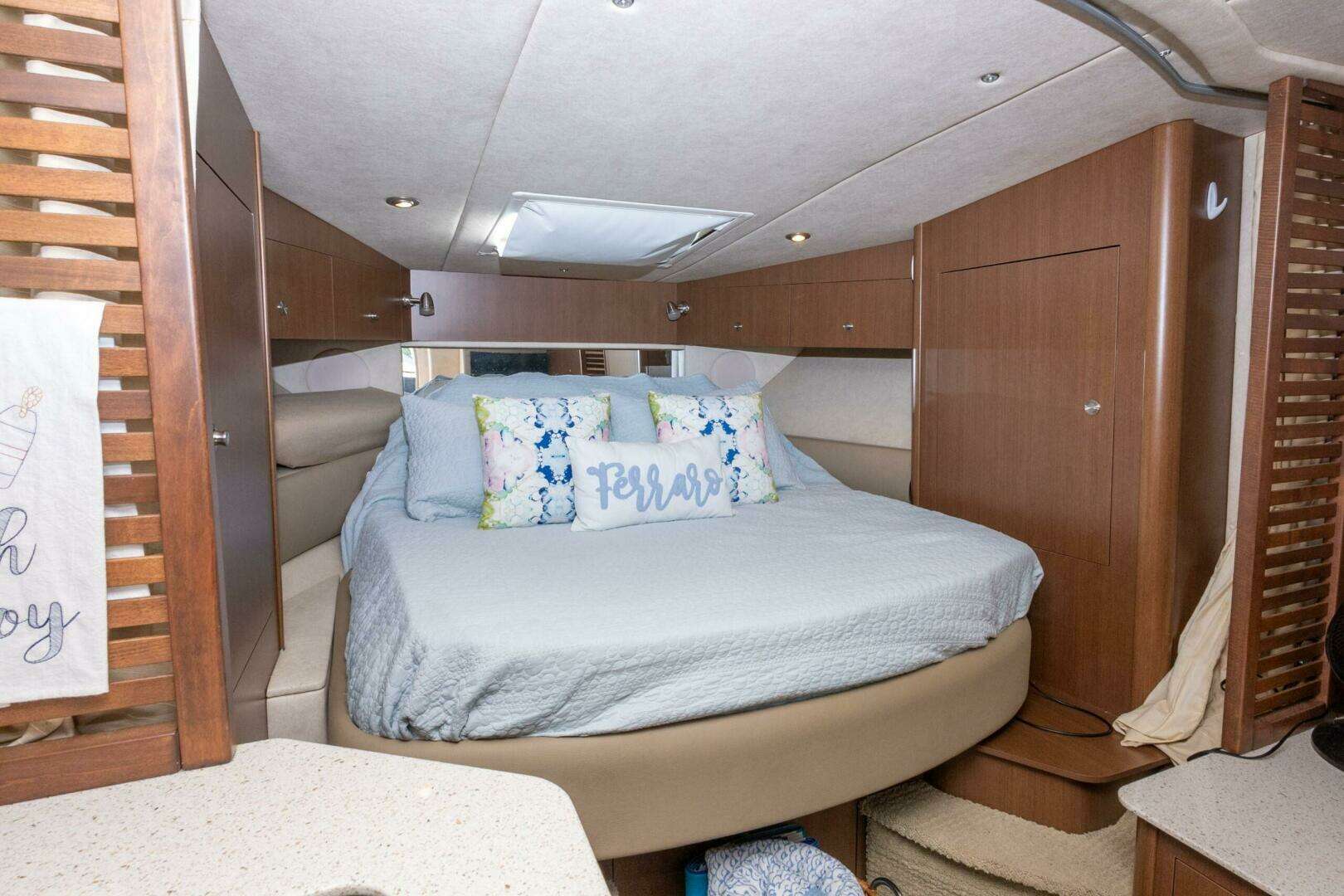 2013 Sea Ray 370 Sundancer - Image 37