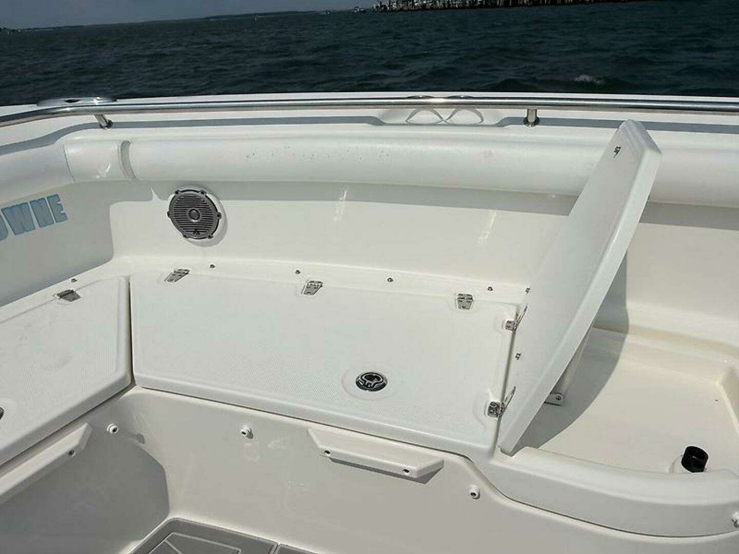 2014 Boston Whaler 350 Outrage - Image 30