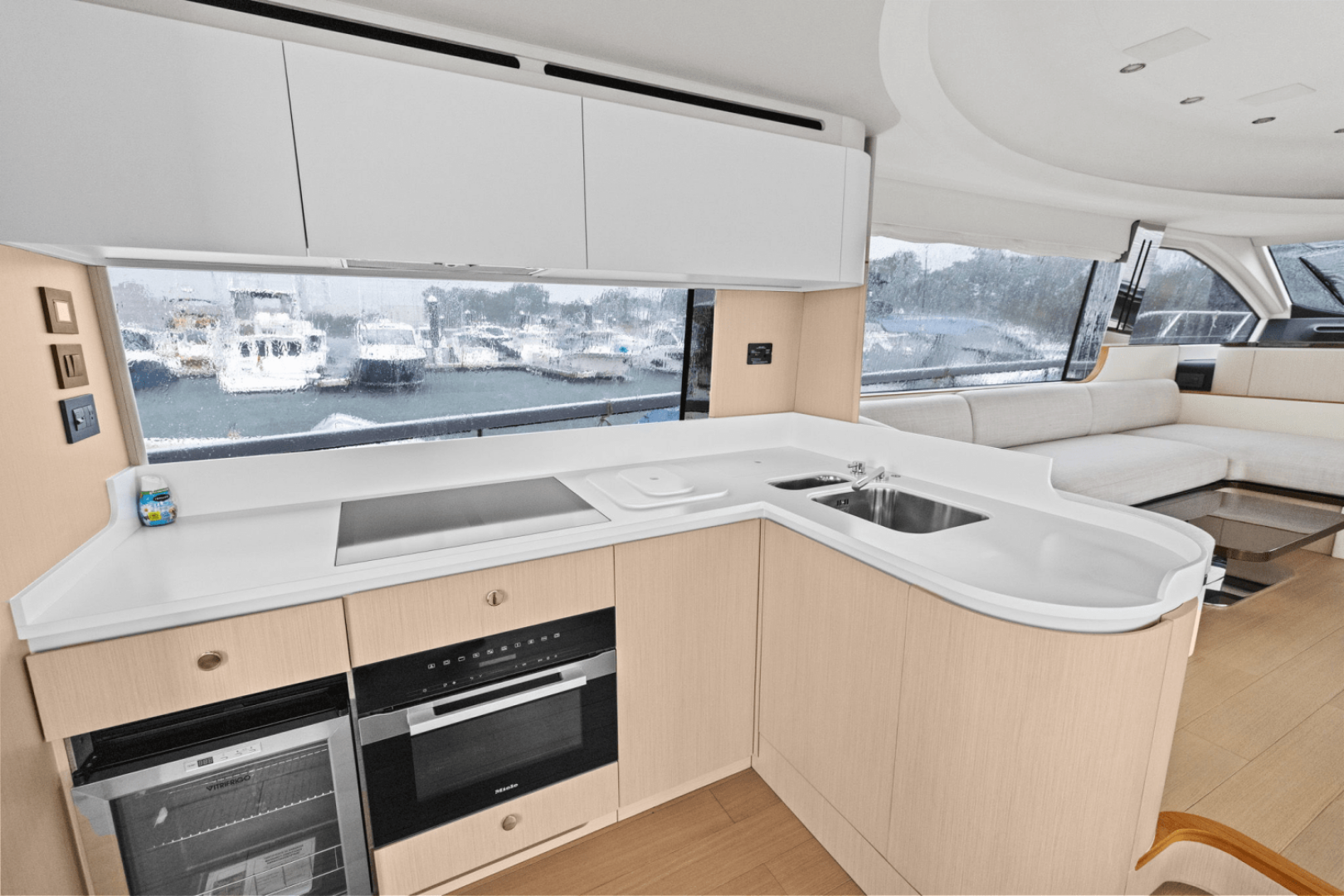 2026 Azimut Fly 68 - Image 17