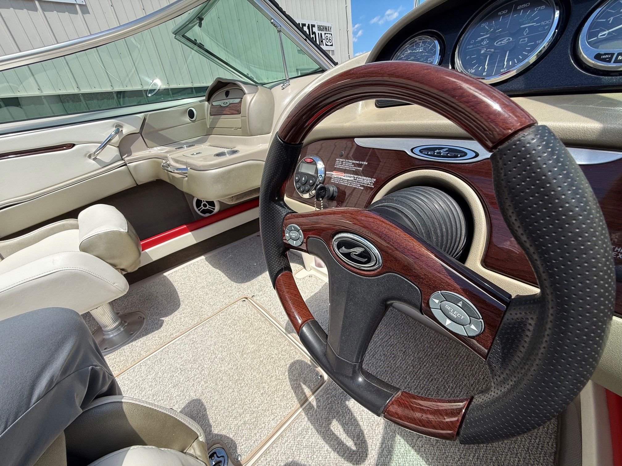 2007 Sea Ray 220 Select - 23