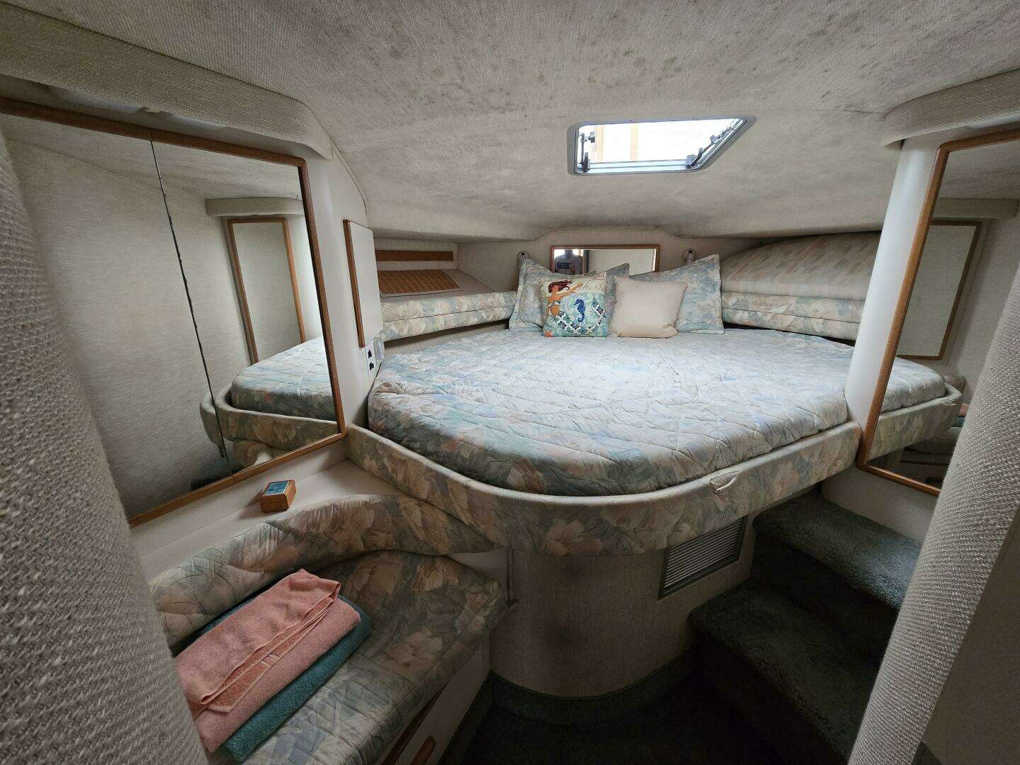 1992 Sea Ray 400 Express - Image 2