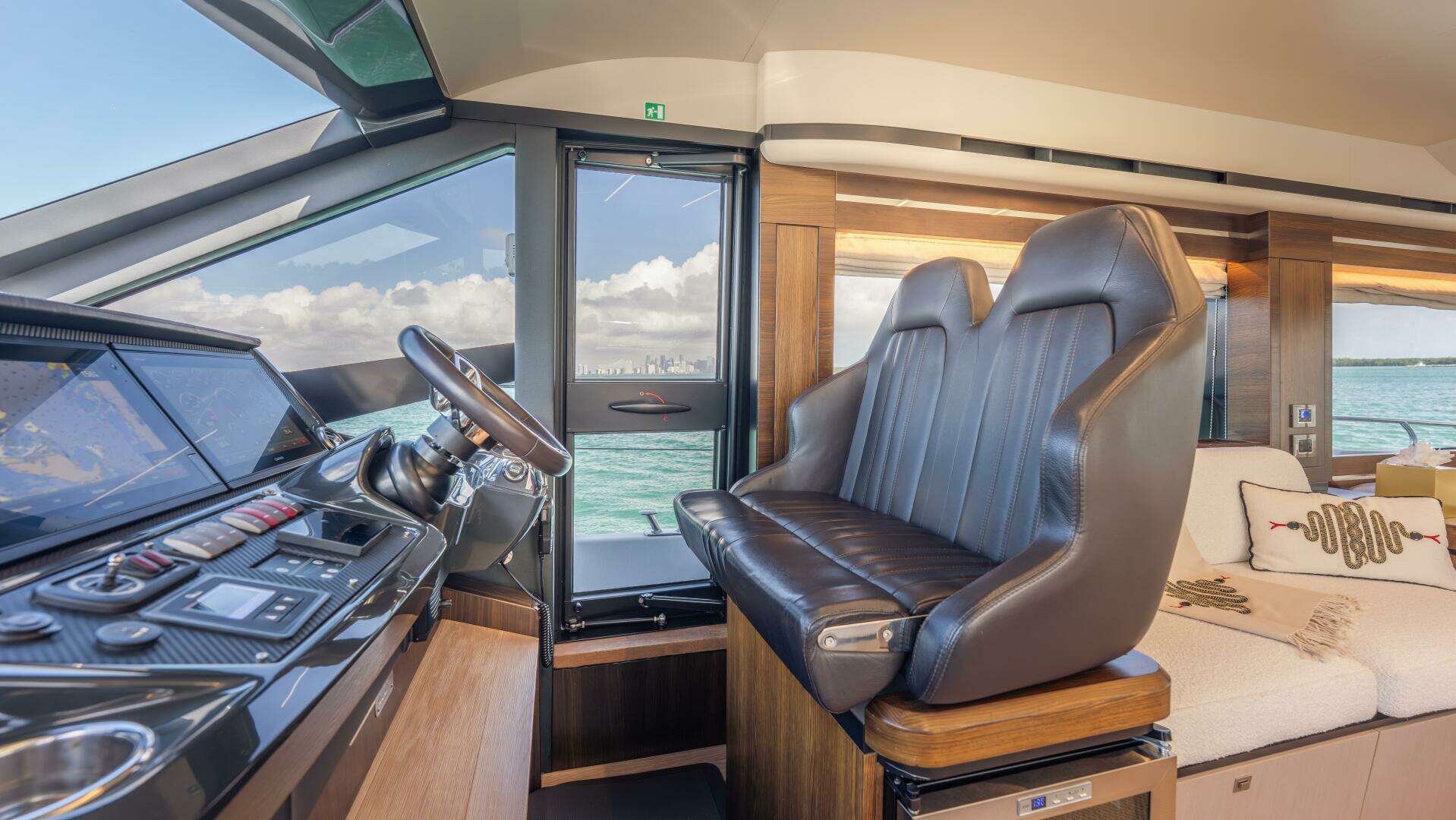 2019 Absolute 58 Fly - Image 21