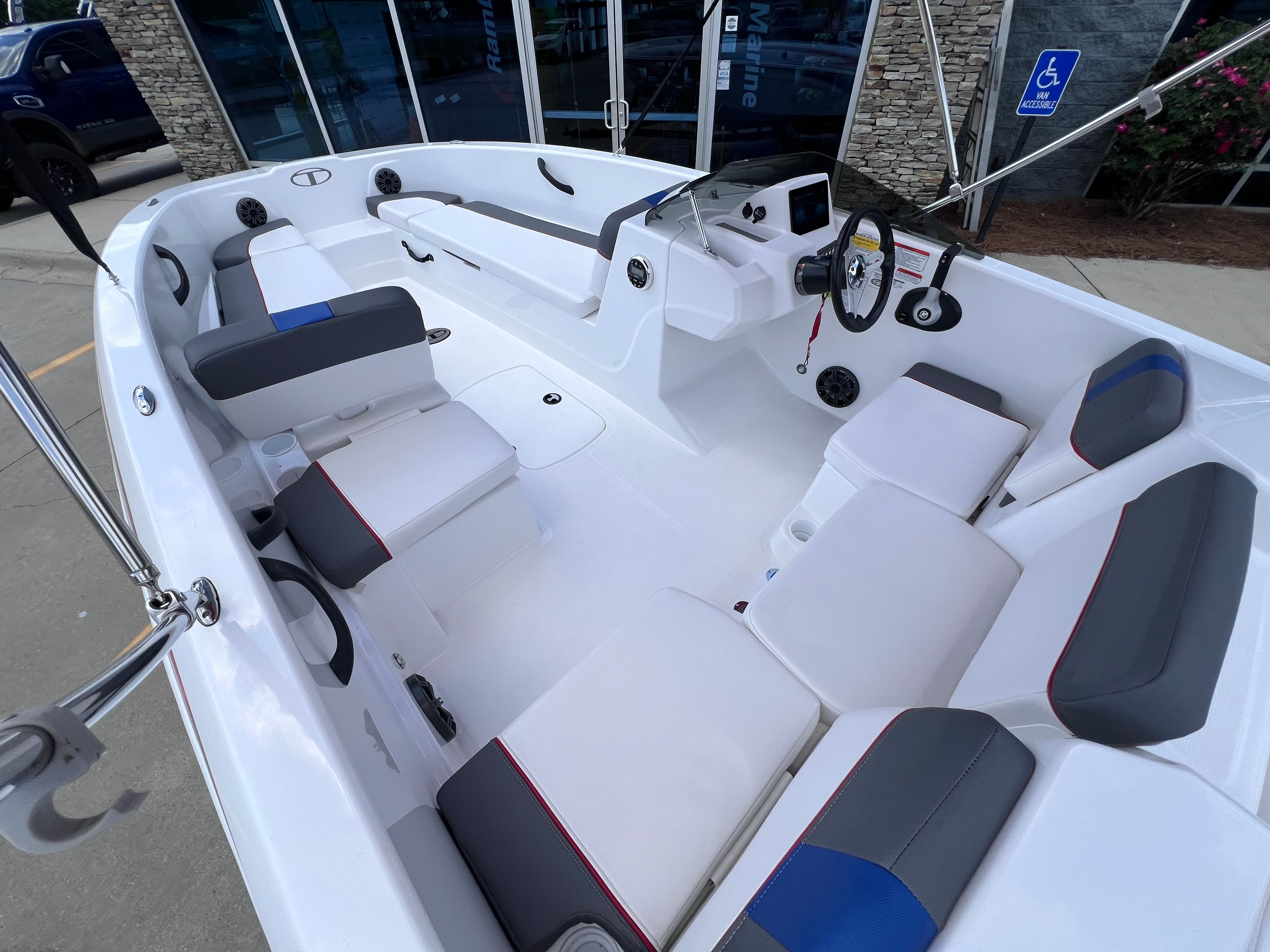 2024 TAHOE T18 - Image 10
