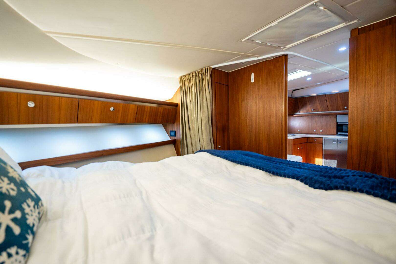 2004 Tiara Yachts 4200 Open - Image 23