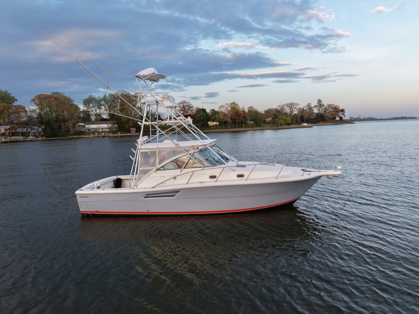 2000 Pursuit 3400 - Image 2
