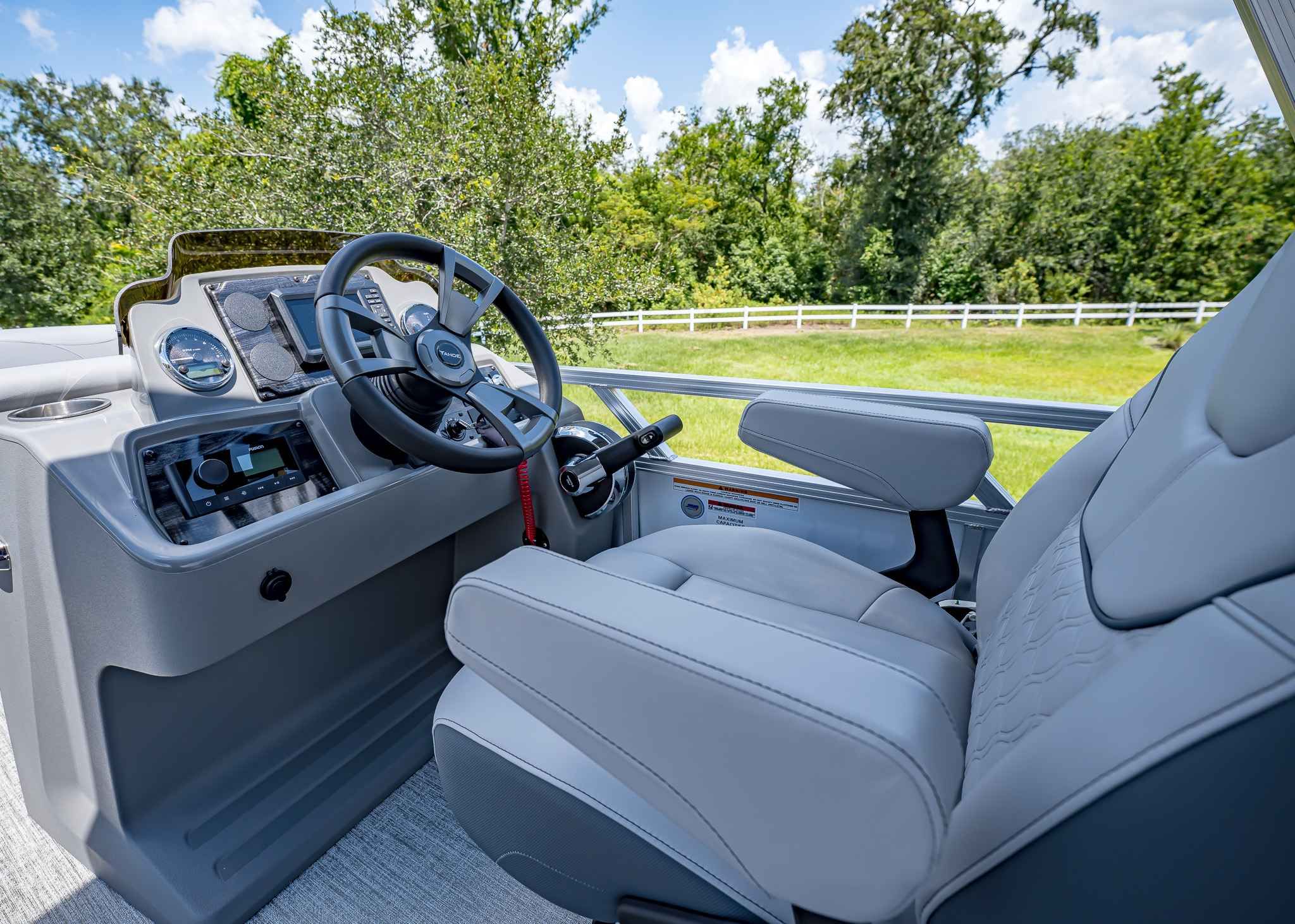 2025 Tahoe Pontoon SLT 23' Quad Lounge - 14