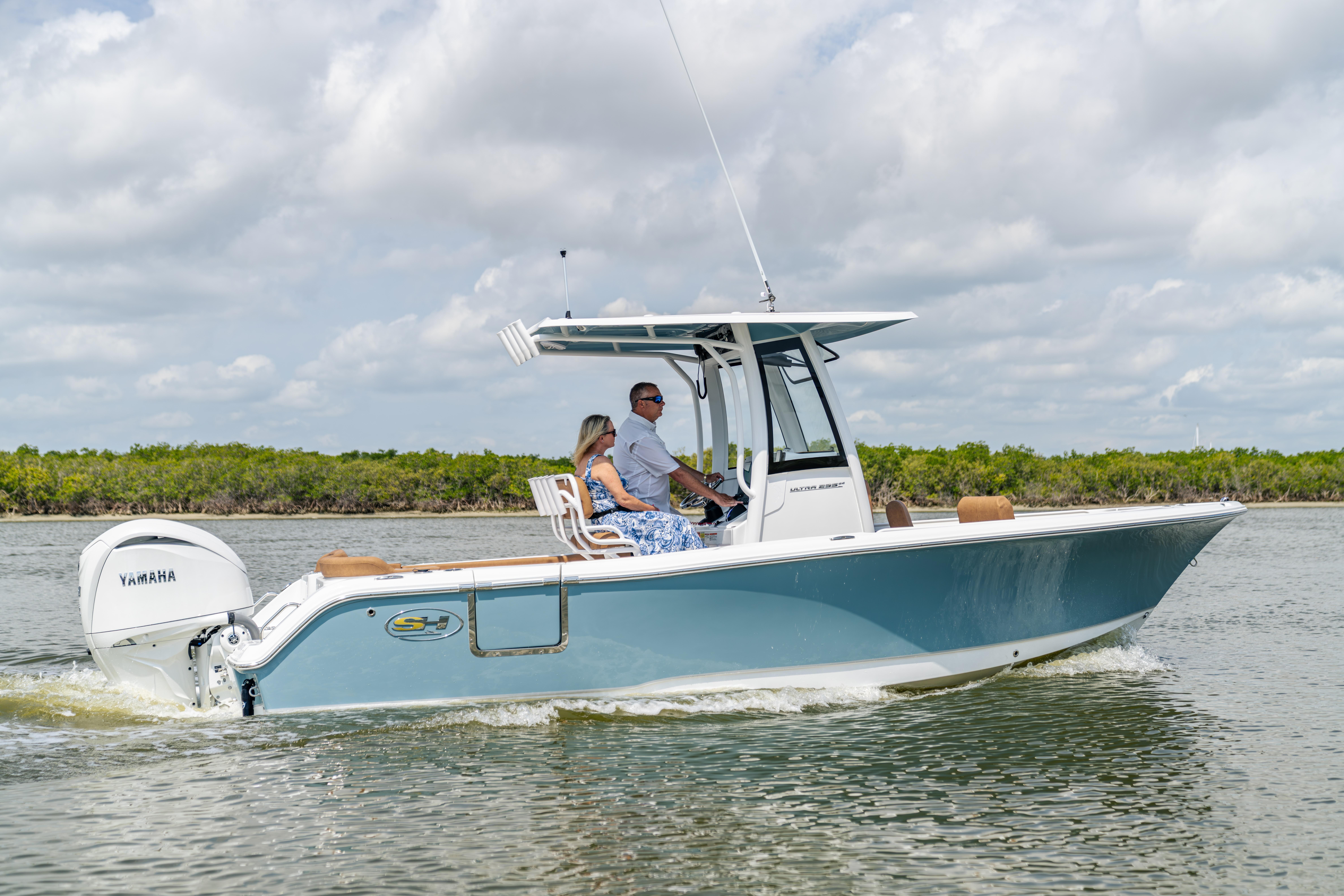 2027 Sea Hunt Ultra 235 SE