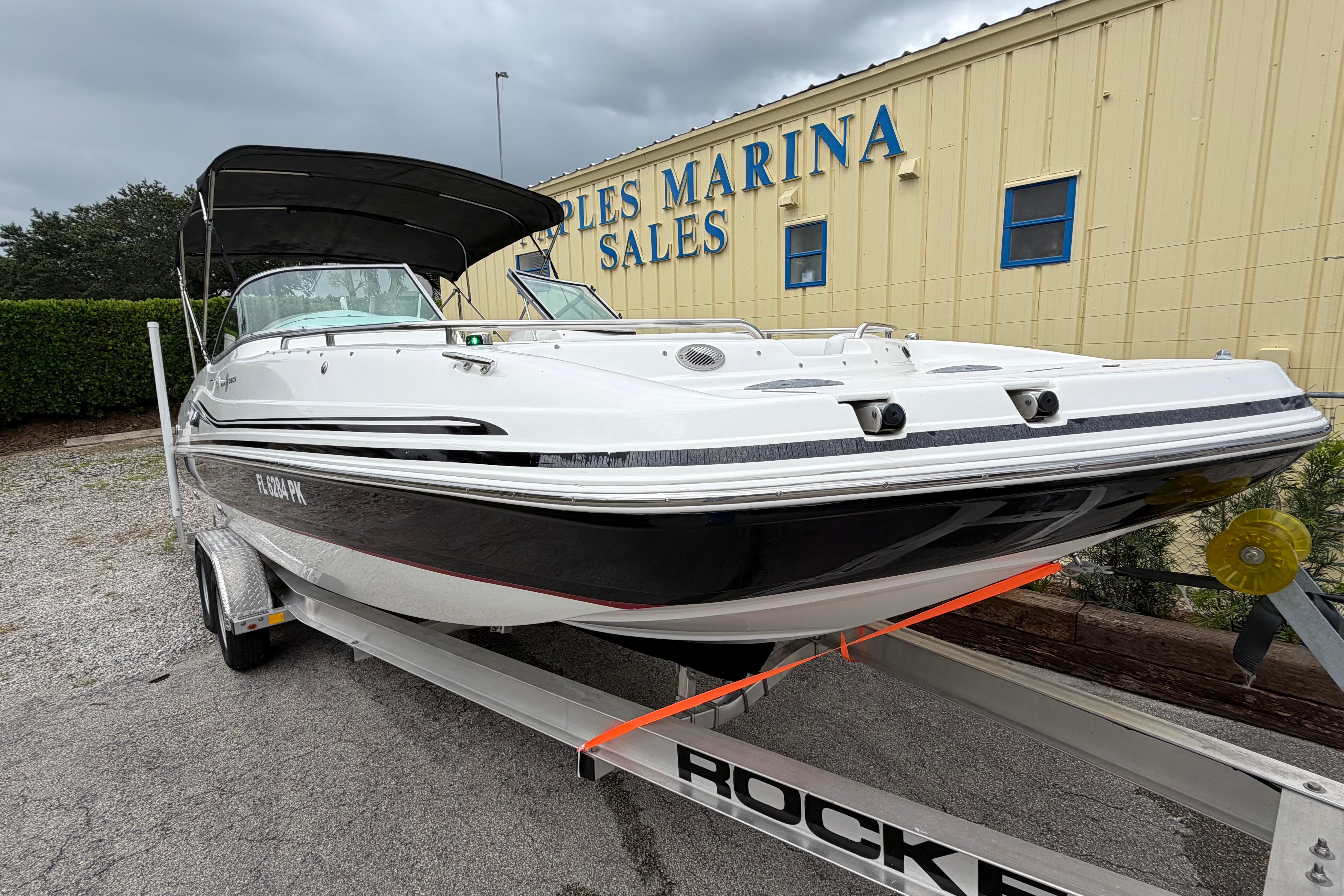 2013 Hurricane SunDeck 237 OB