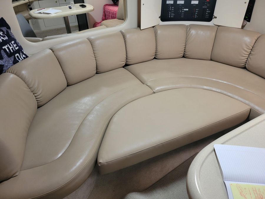 1998 Sea Ray 400 Express Cruiser - 19
