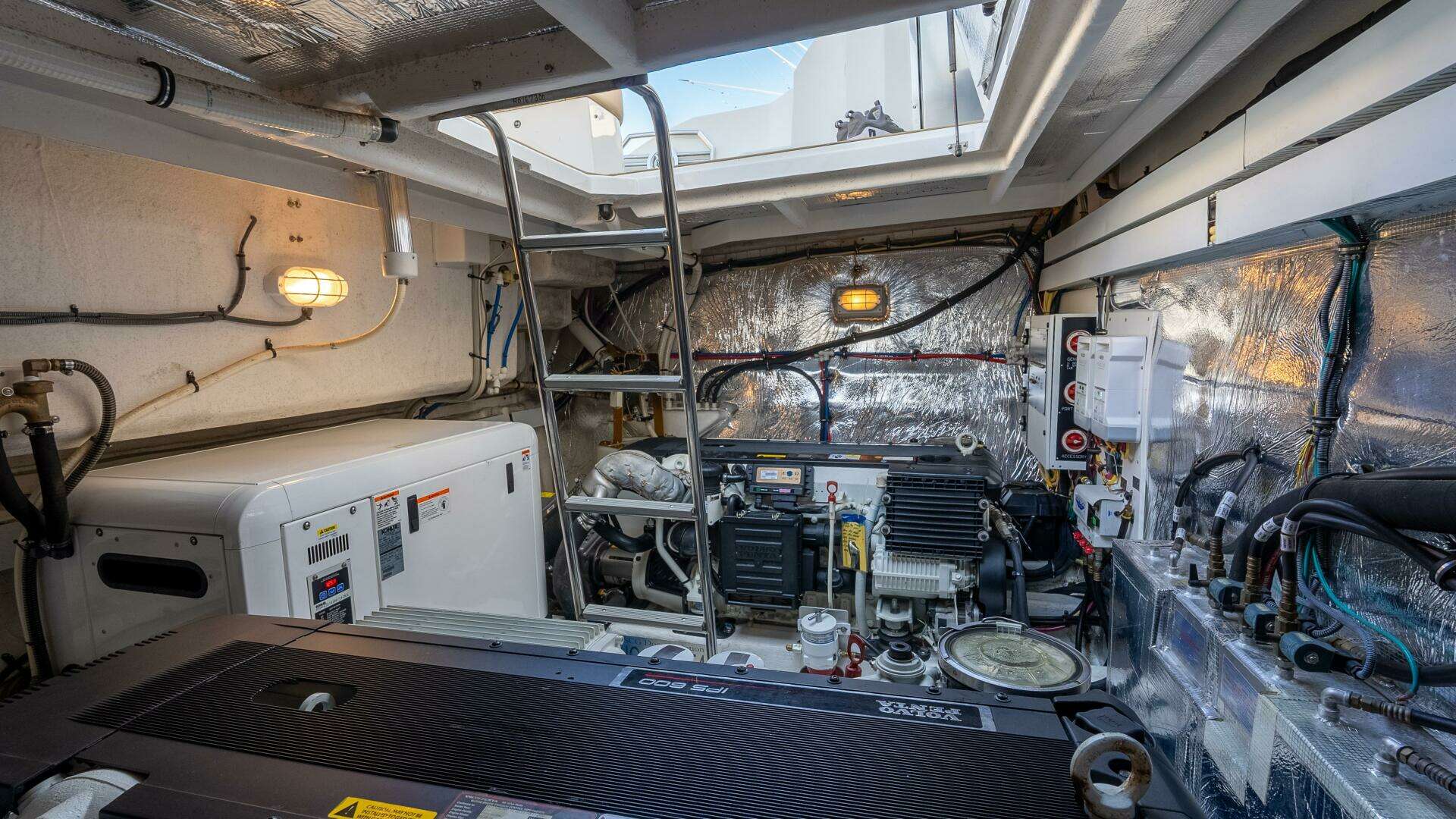 2013 Cruisers 48 Cantius - Image 42