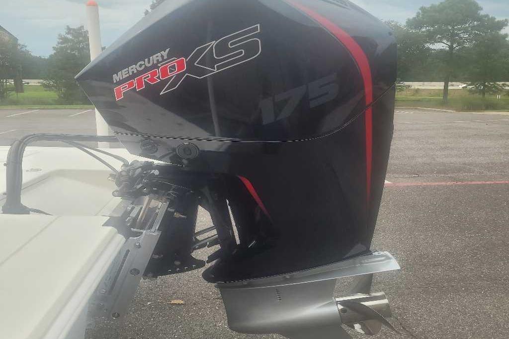Mercury Pro XS 175 outboard motor on 2026 Mako 18 Pro Skiff boat.