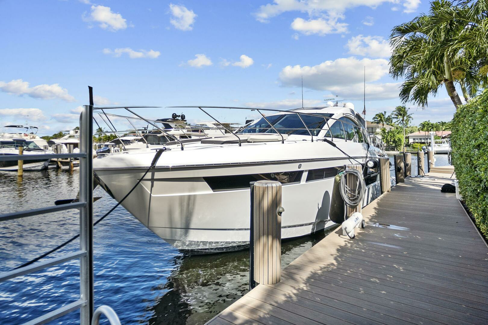 2019 Cruisers Yachts 54 Cantius - Image 7