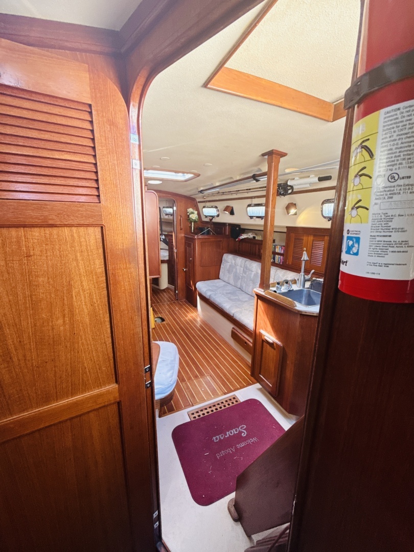 1995 Island Packet 37 - Image 44