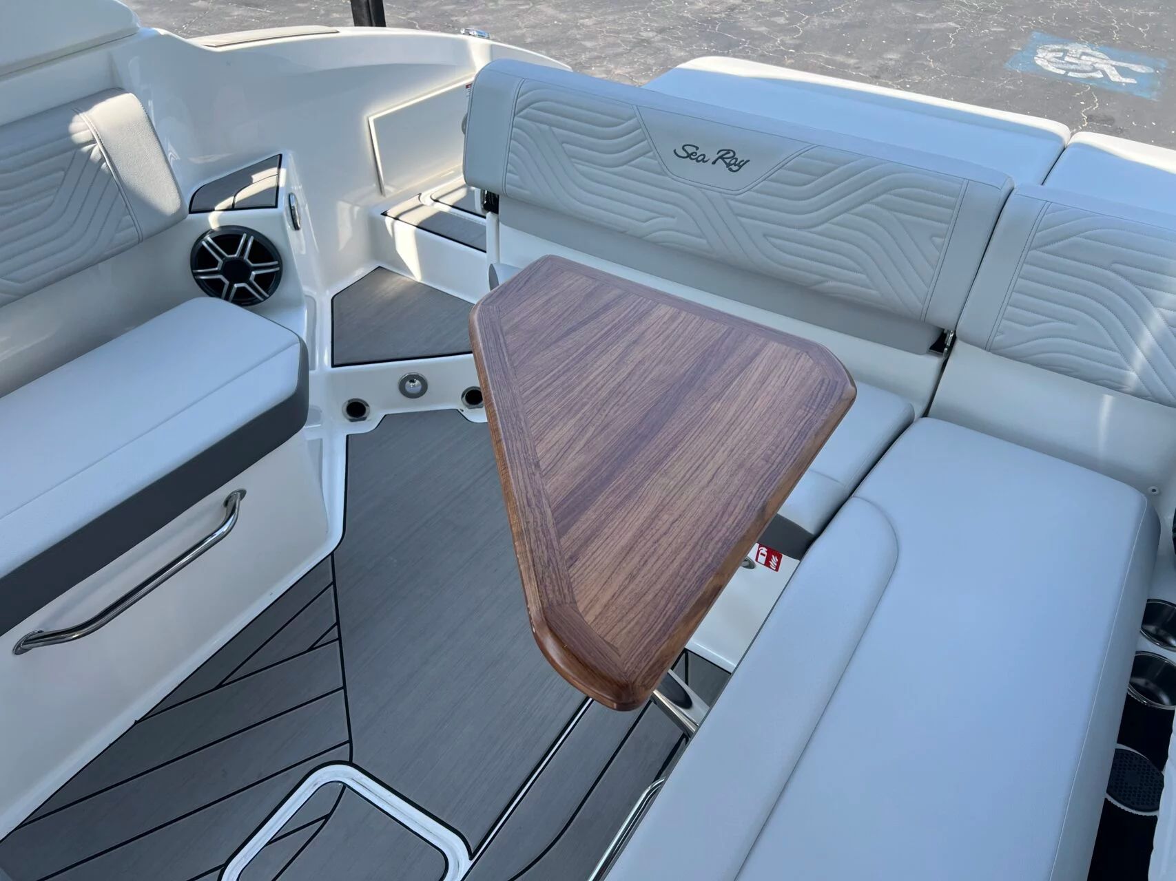 2026 Sea Ray SDX270 SURF - 46