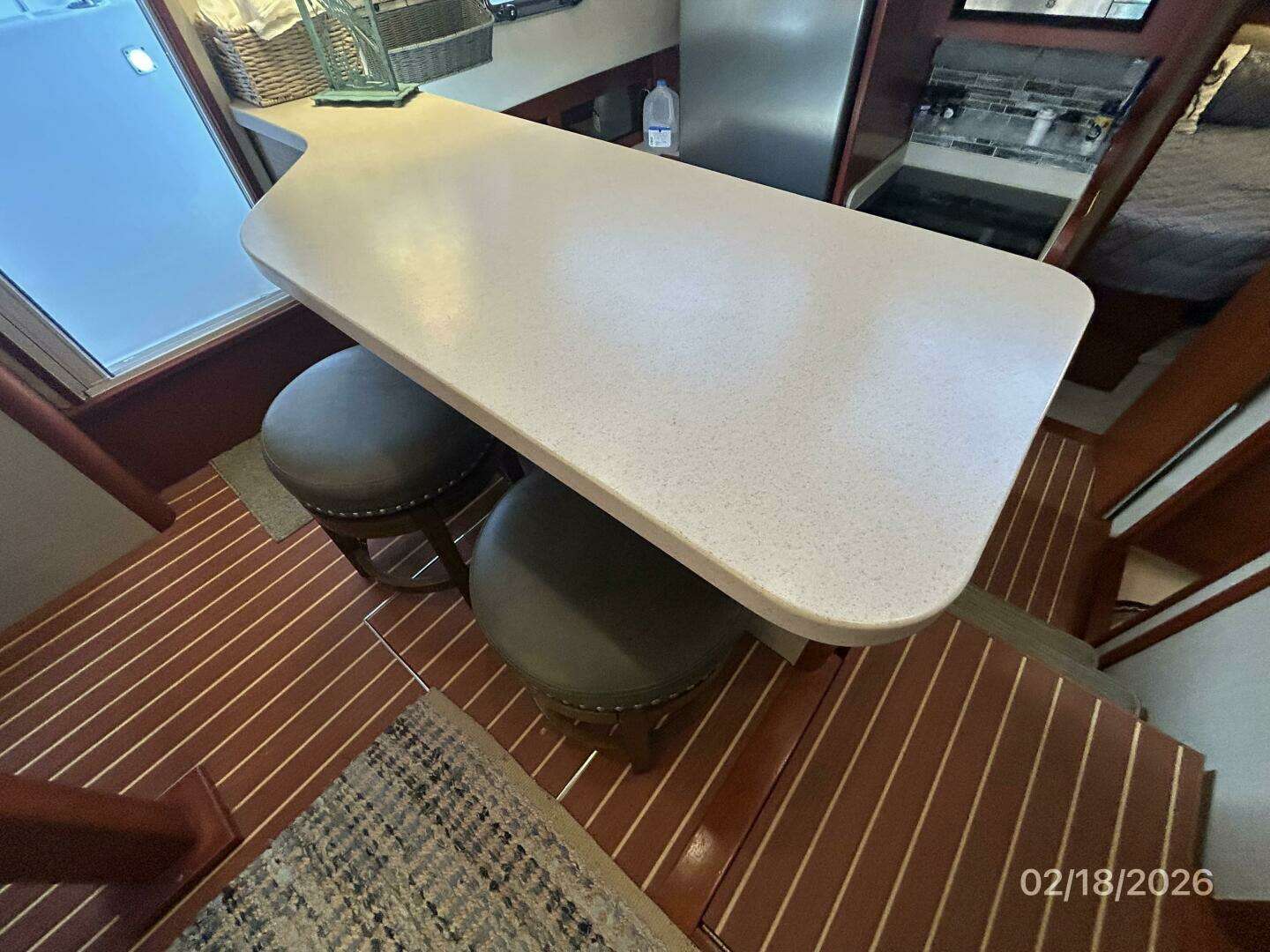 2004 Mainship 430 - Image 44