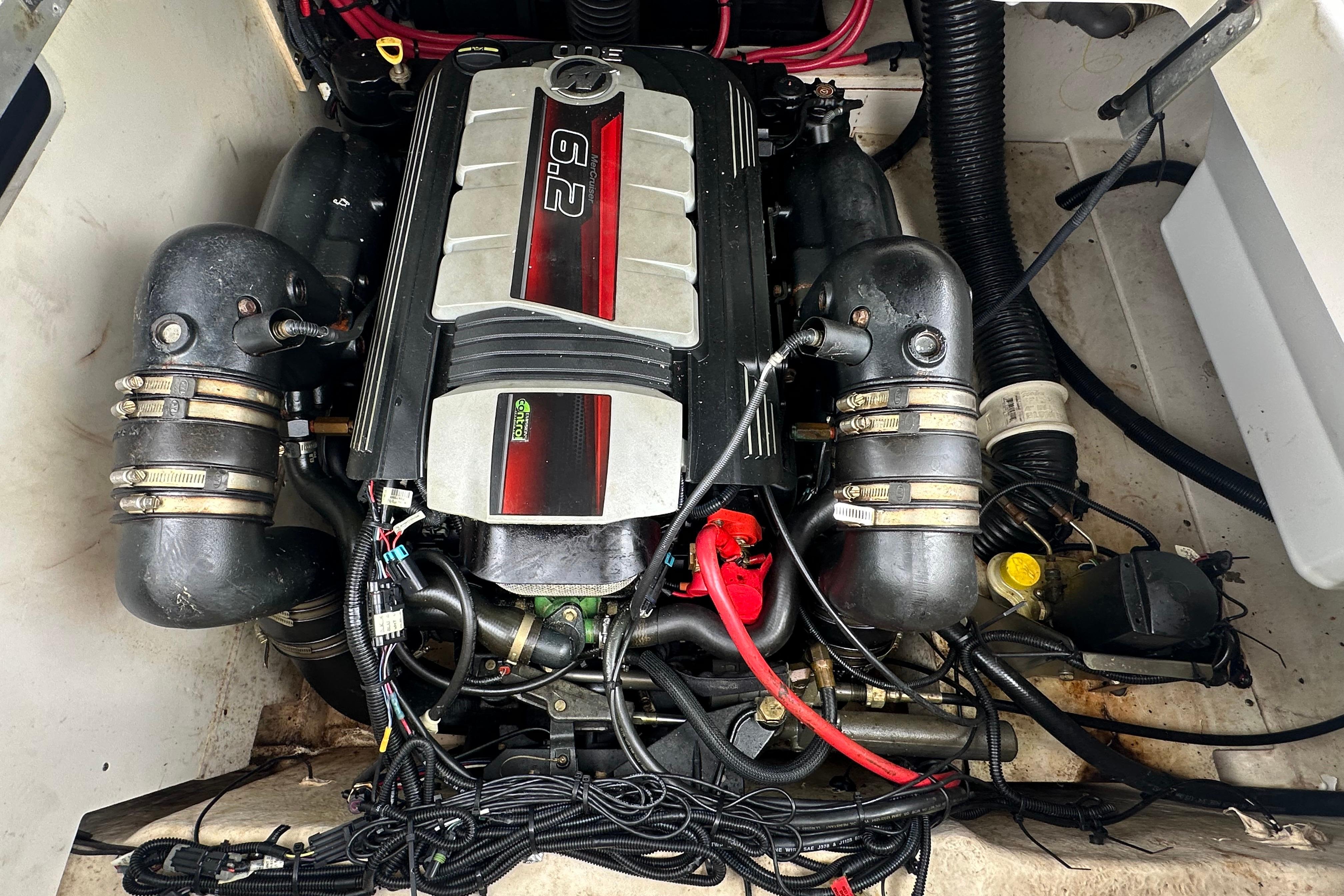 Engine compartment of a 2016 Sea Ray 270 Sundeck boat, featuring a 6.2-liter engine.