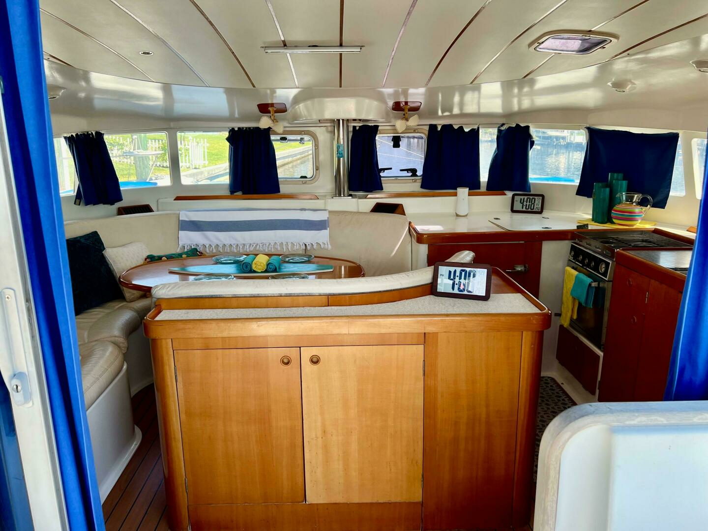 2002 Lagoon 410 - Image 5