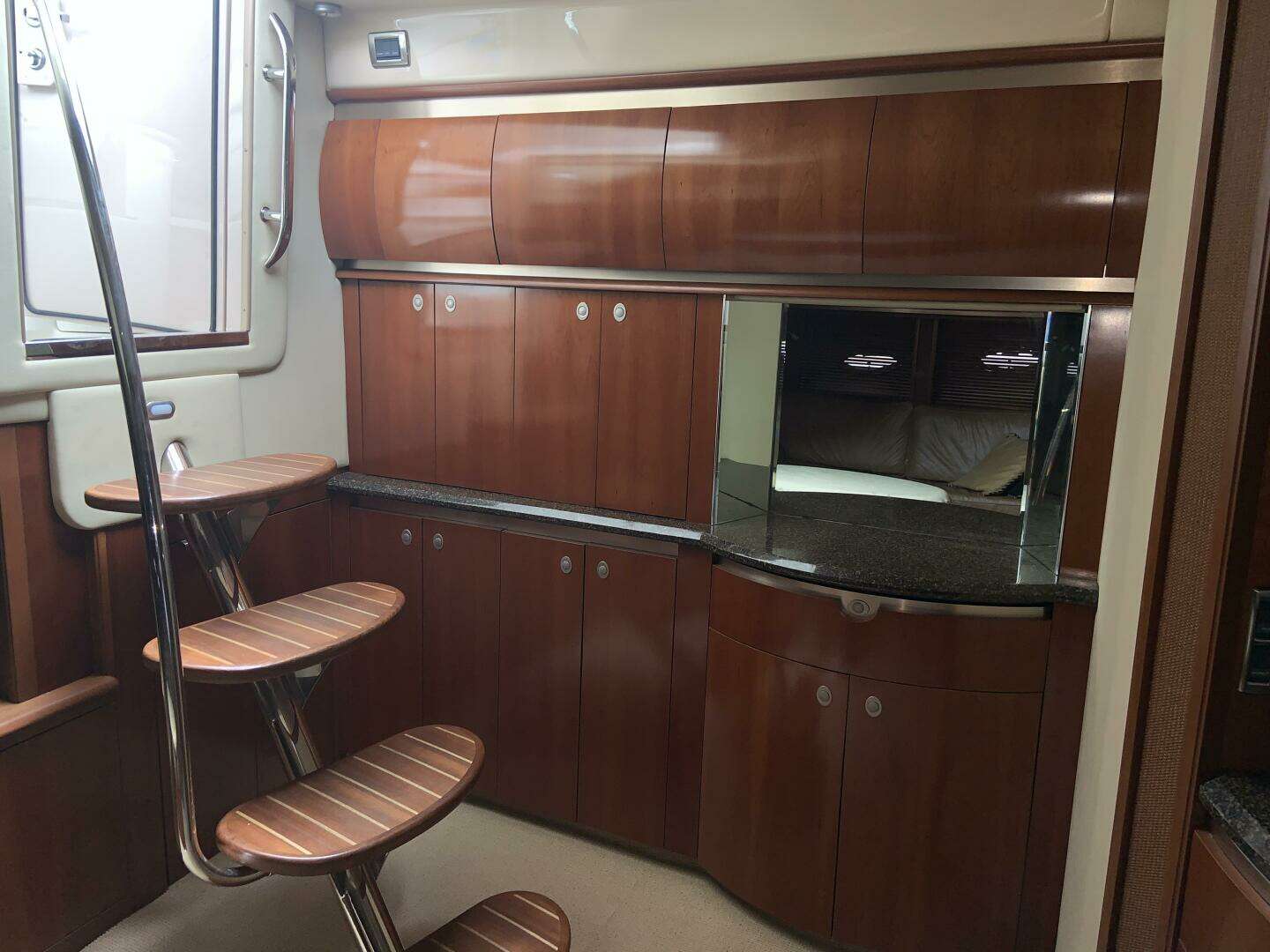 2005 Sea Ray 500 Sundancer - Image 51