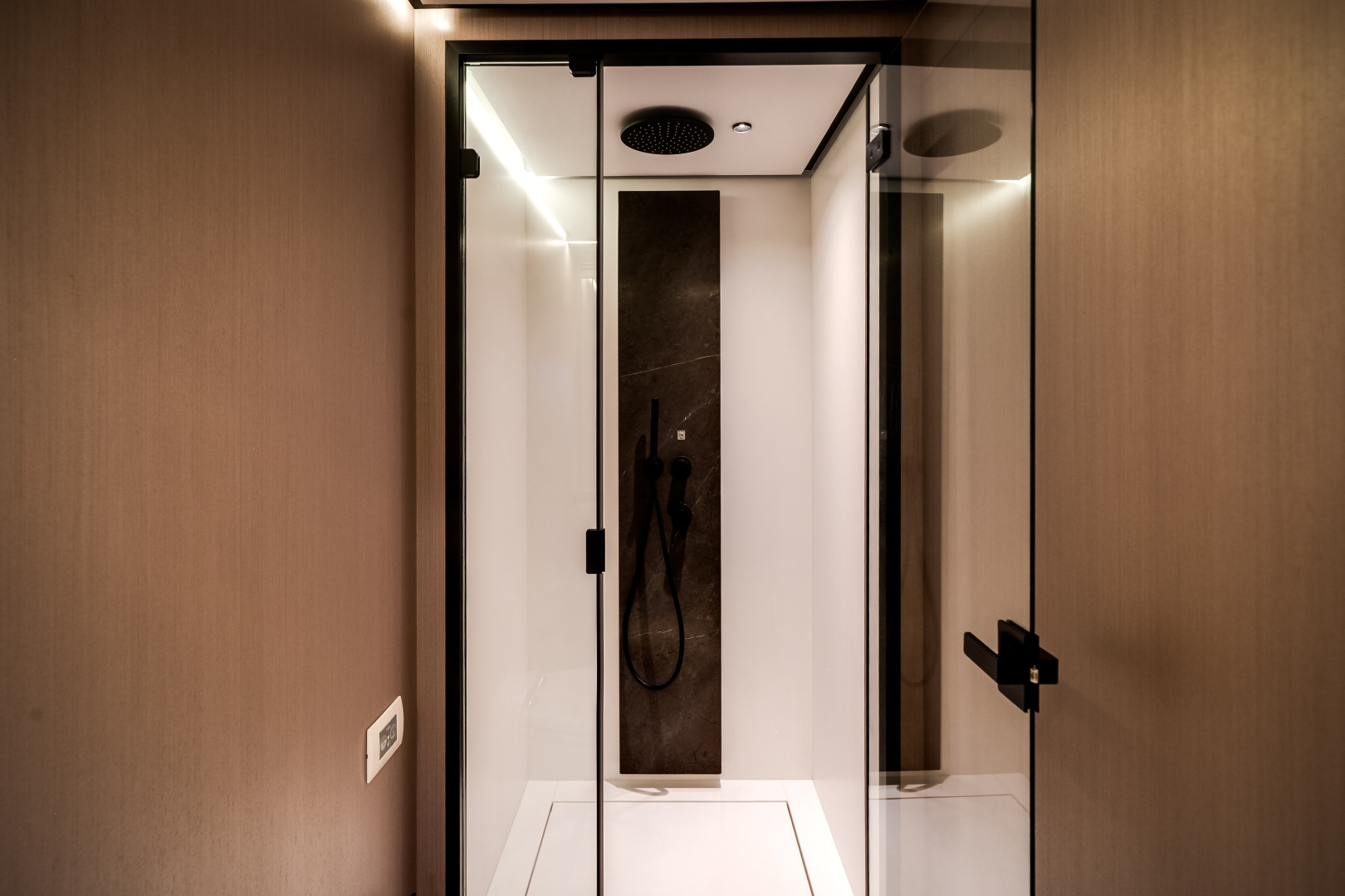 2026 Azimut S8 - Image 41