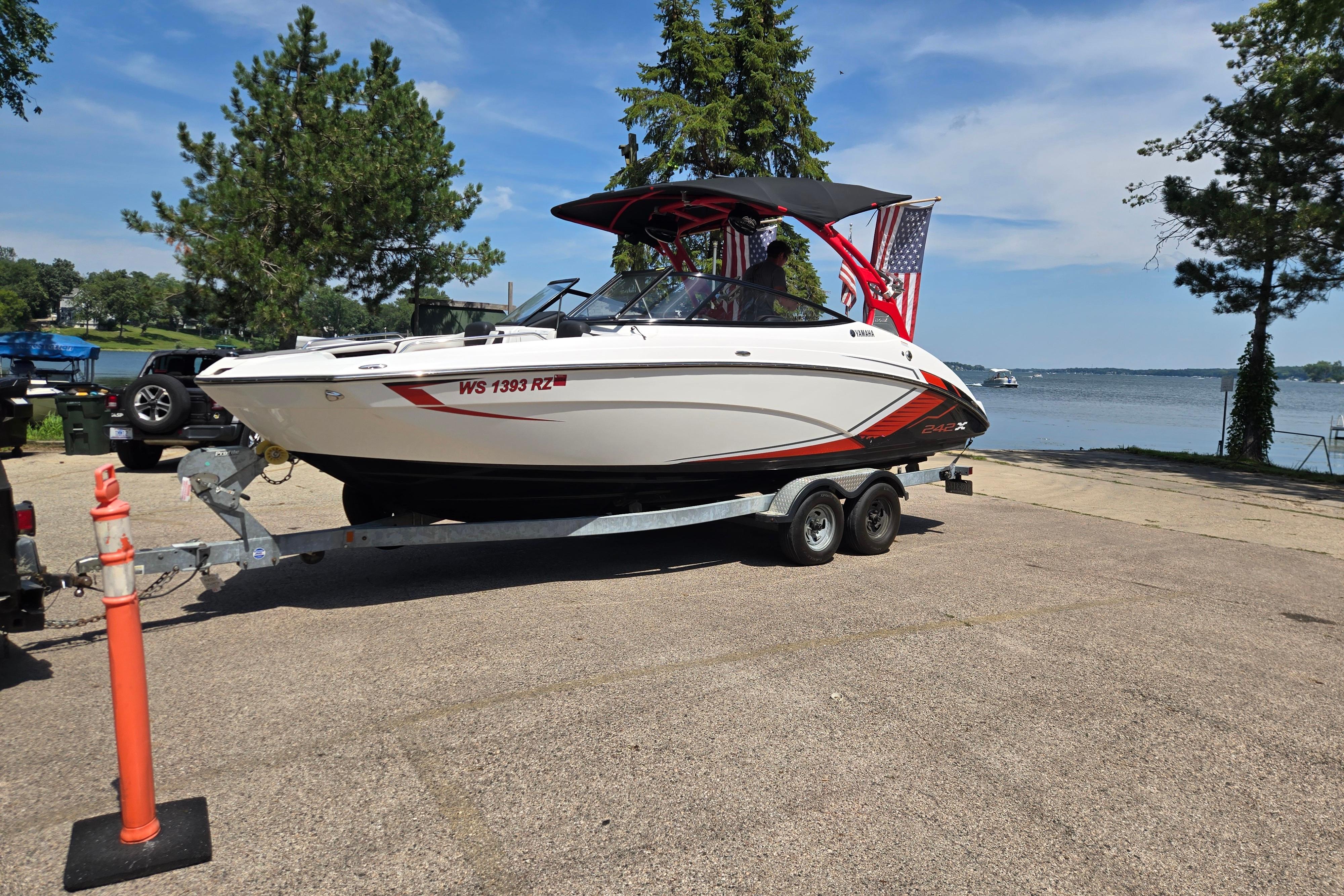 2018 Yamaha Boats 242X