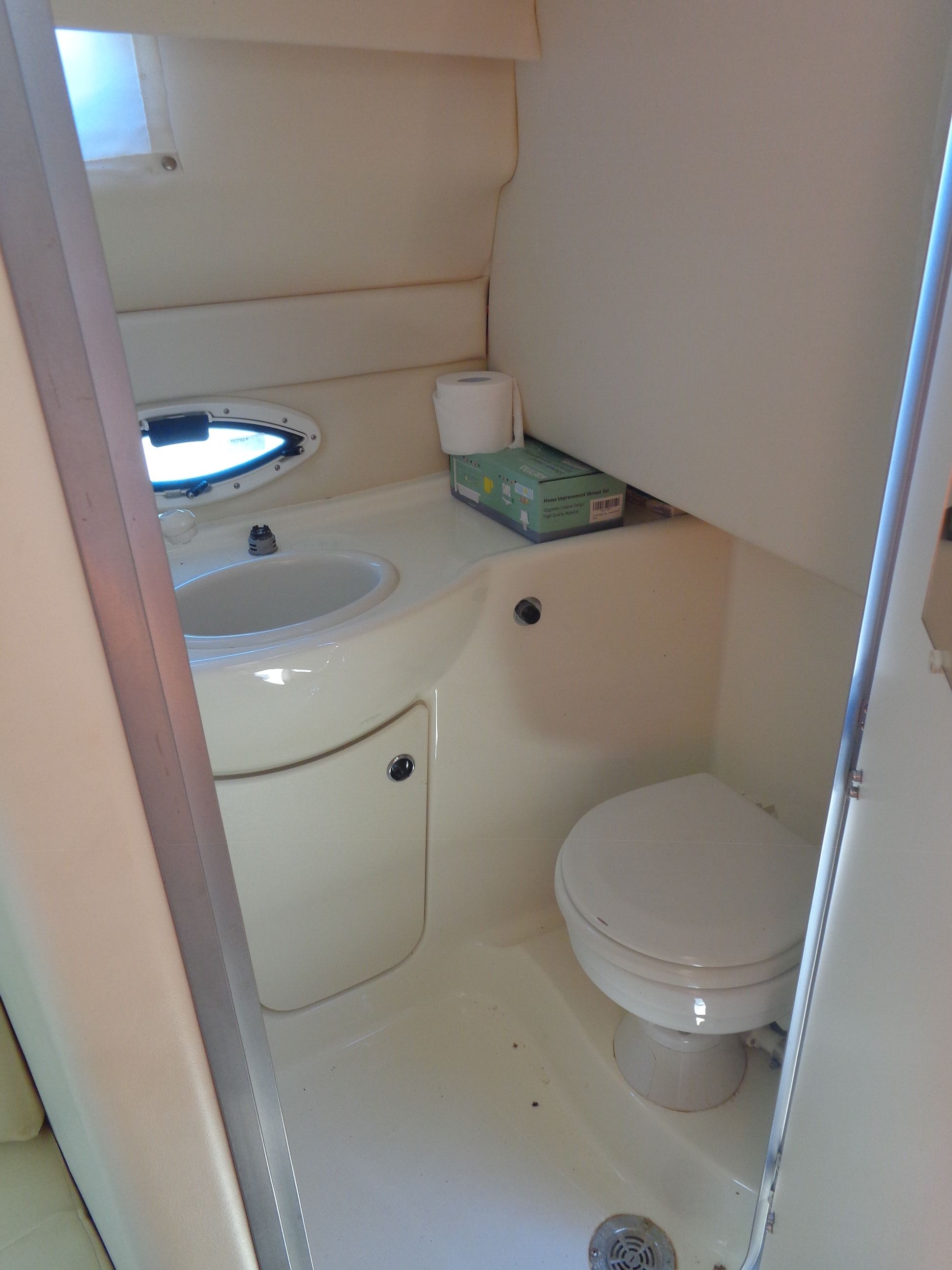 2007 Bayliner 245 Cruiser - 52