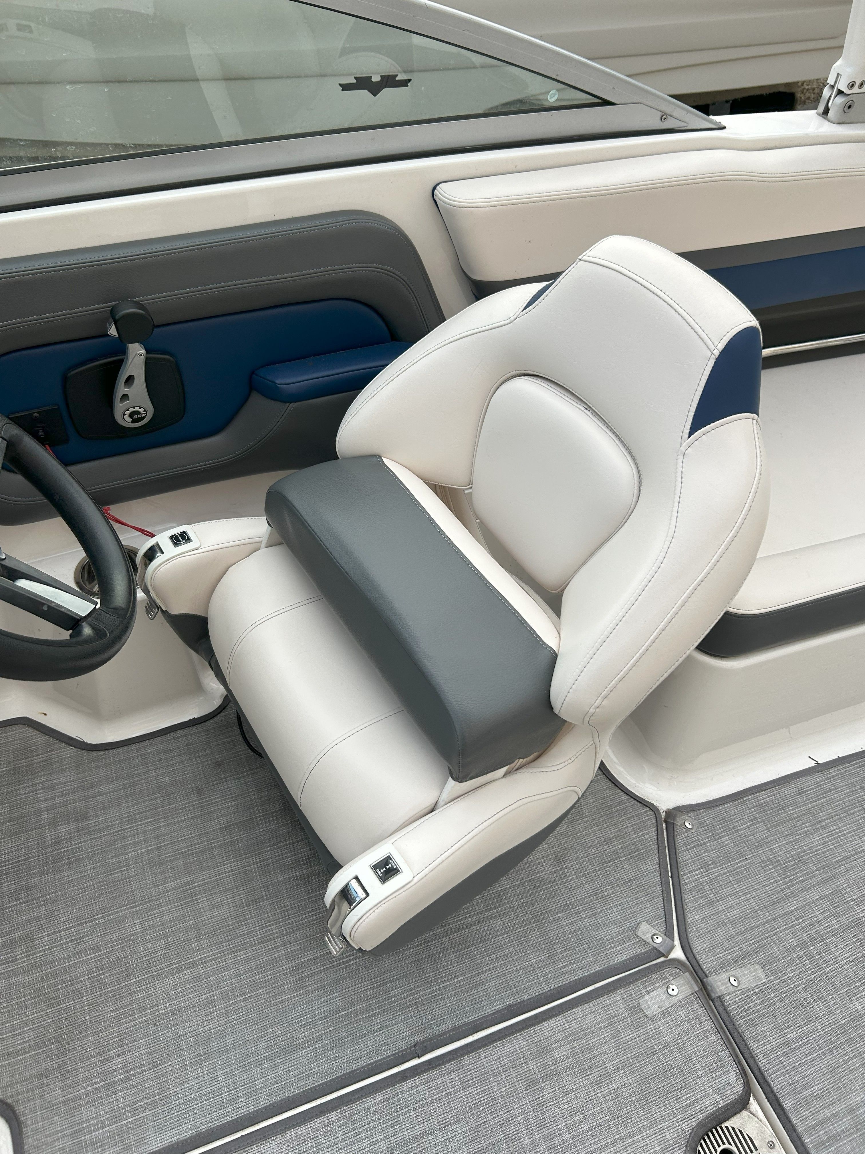 2018 Chaparral Vortex 223 VR - 8