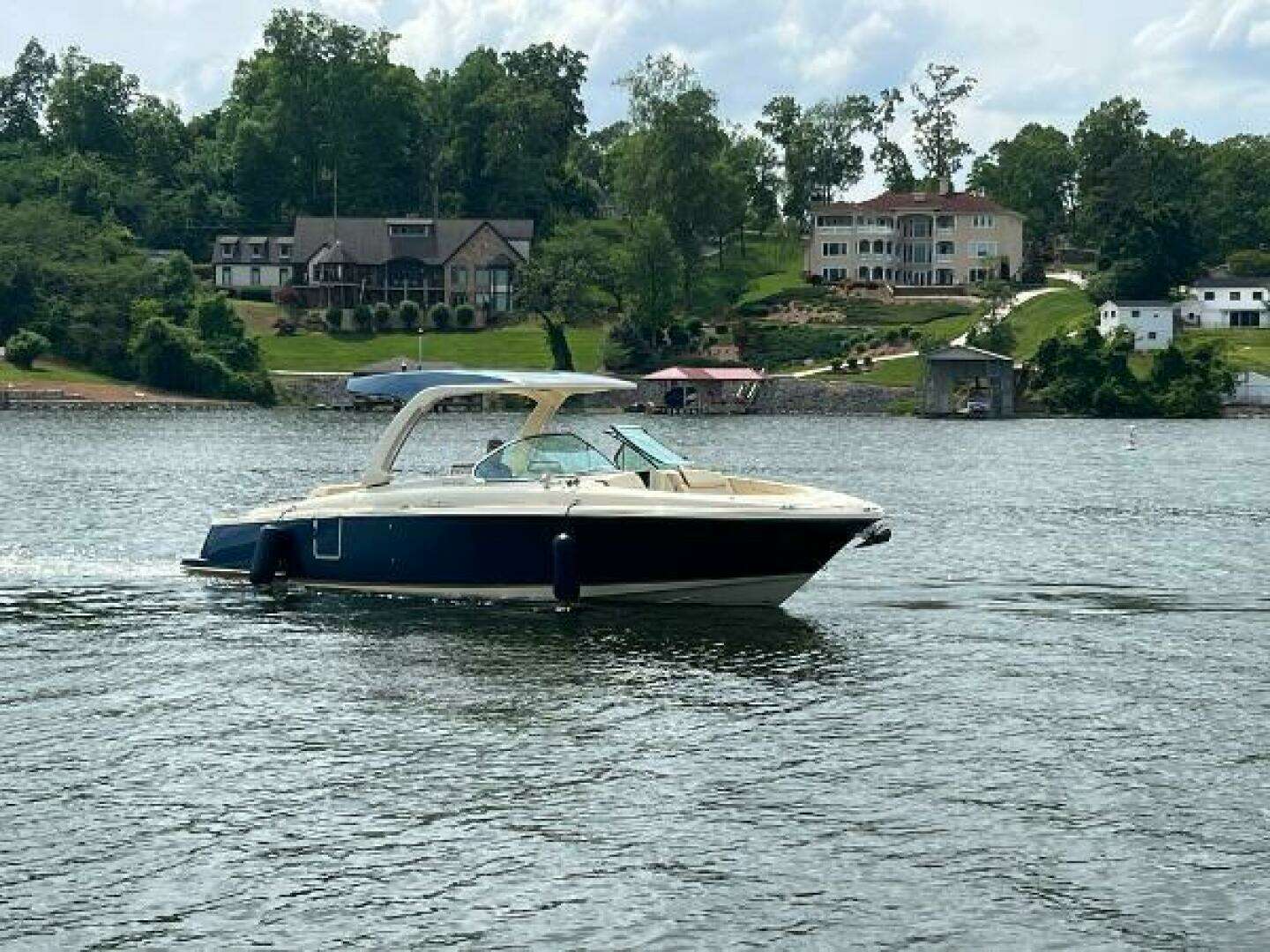 2020 Chris-Craft Launch 31 GT - Image 90