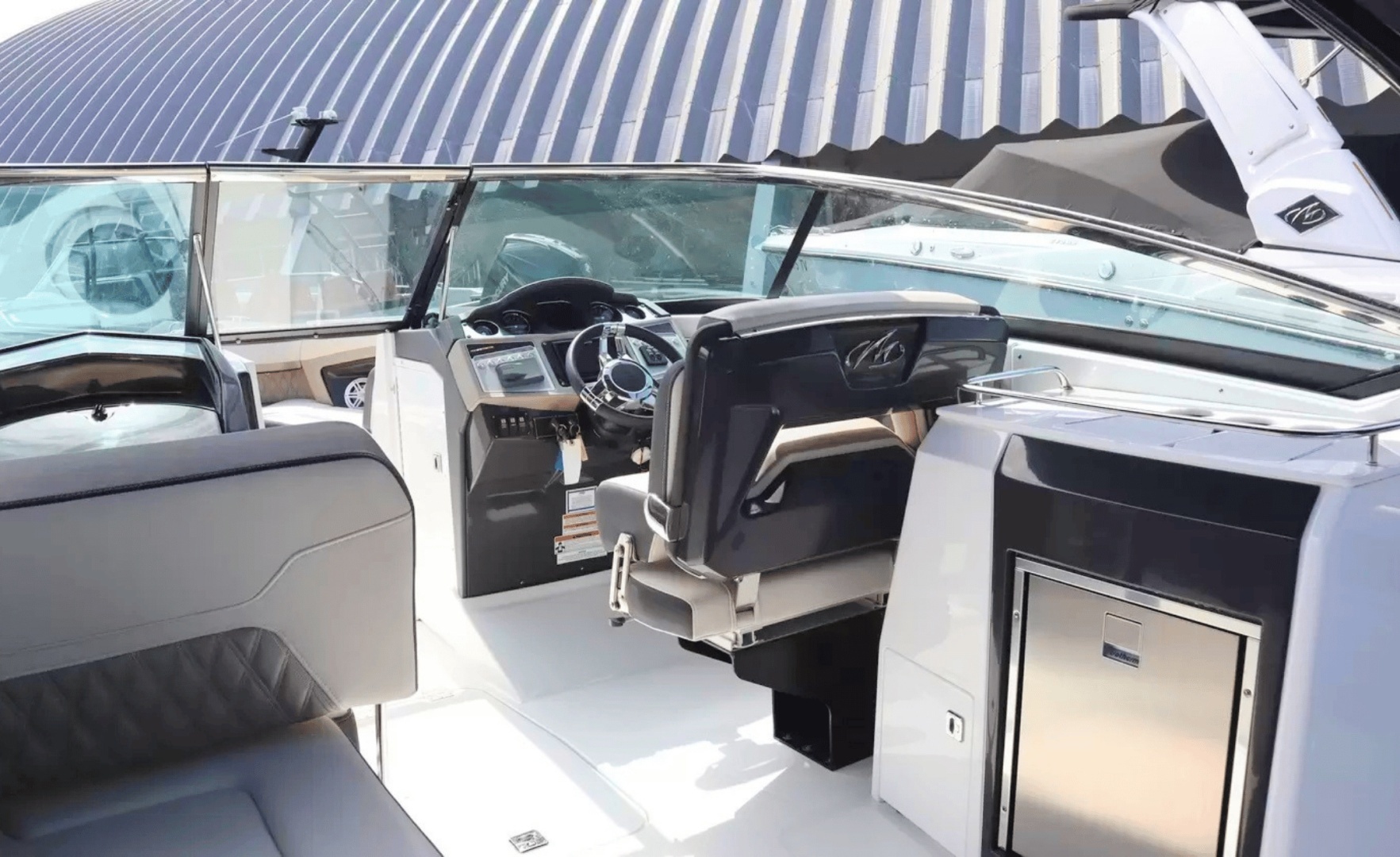 2024 Monterey 305SS - Image 6